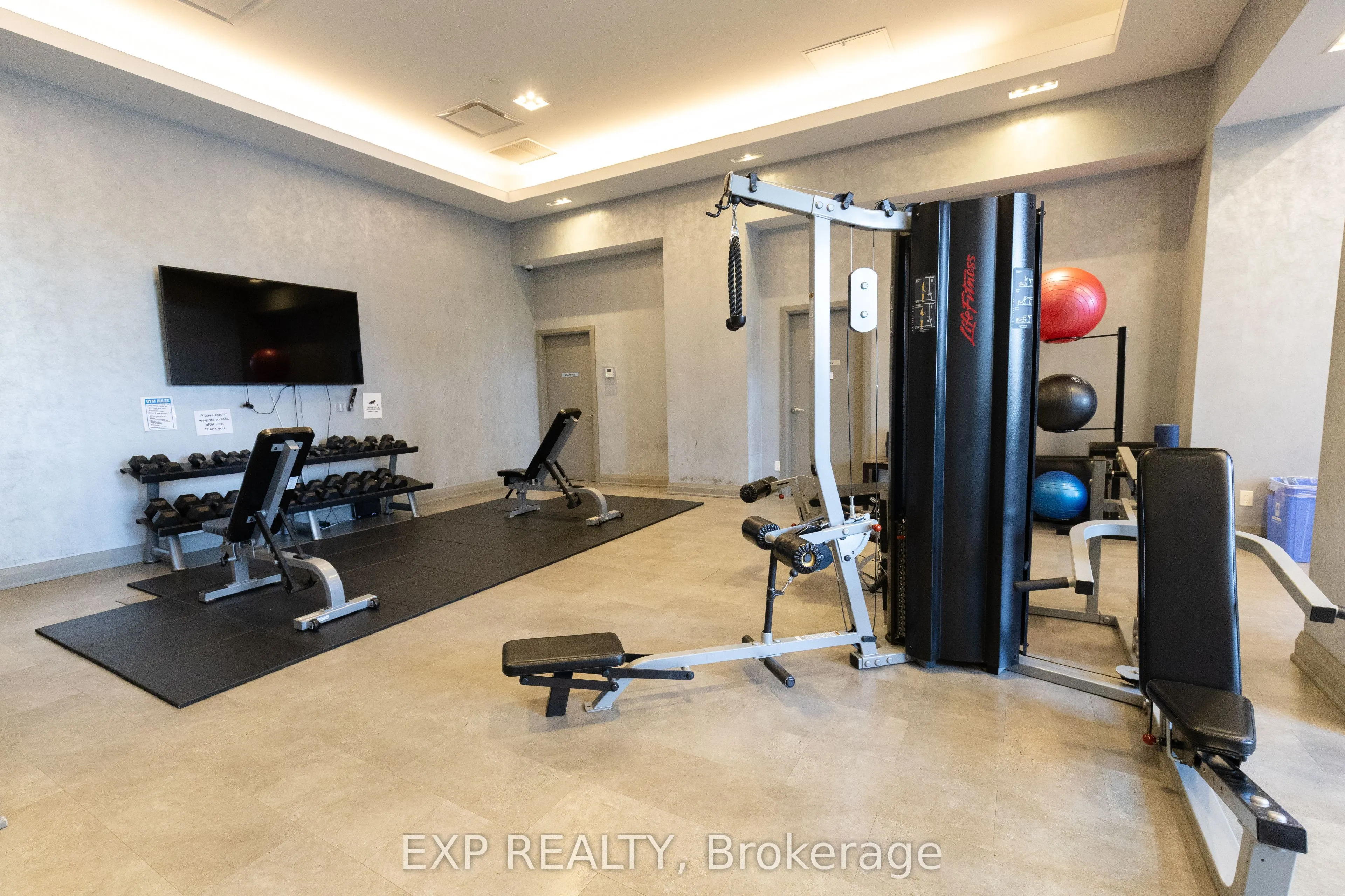 30 Meadowglen Place, #707