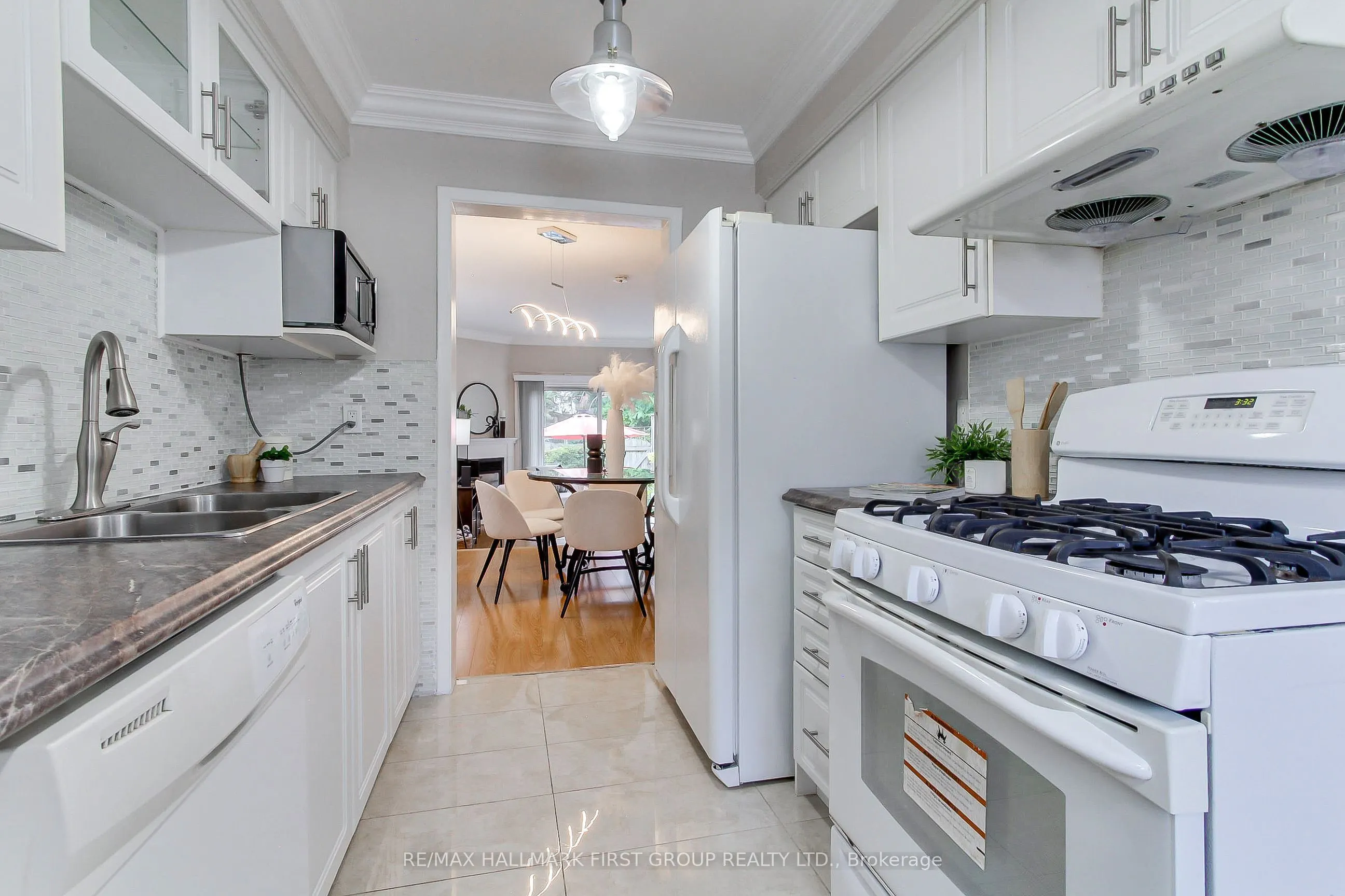 10 Rodda Boulevard, #41