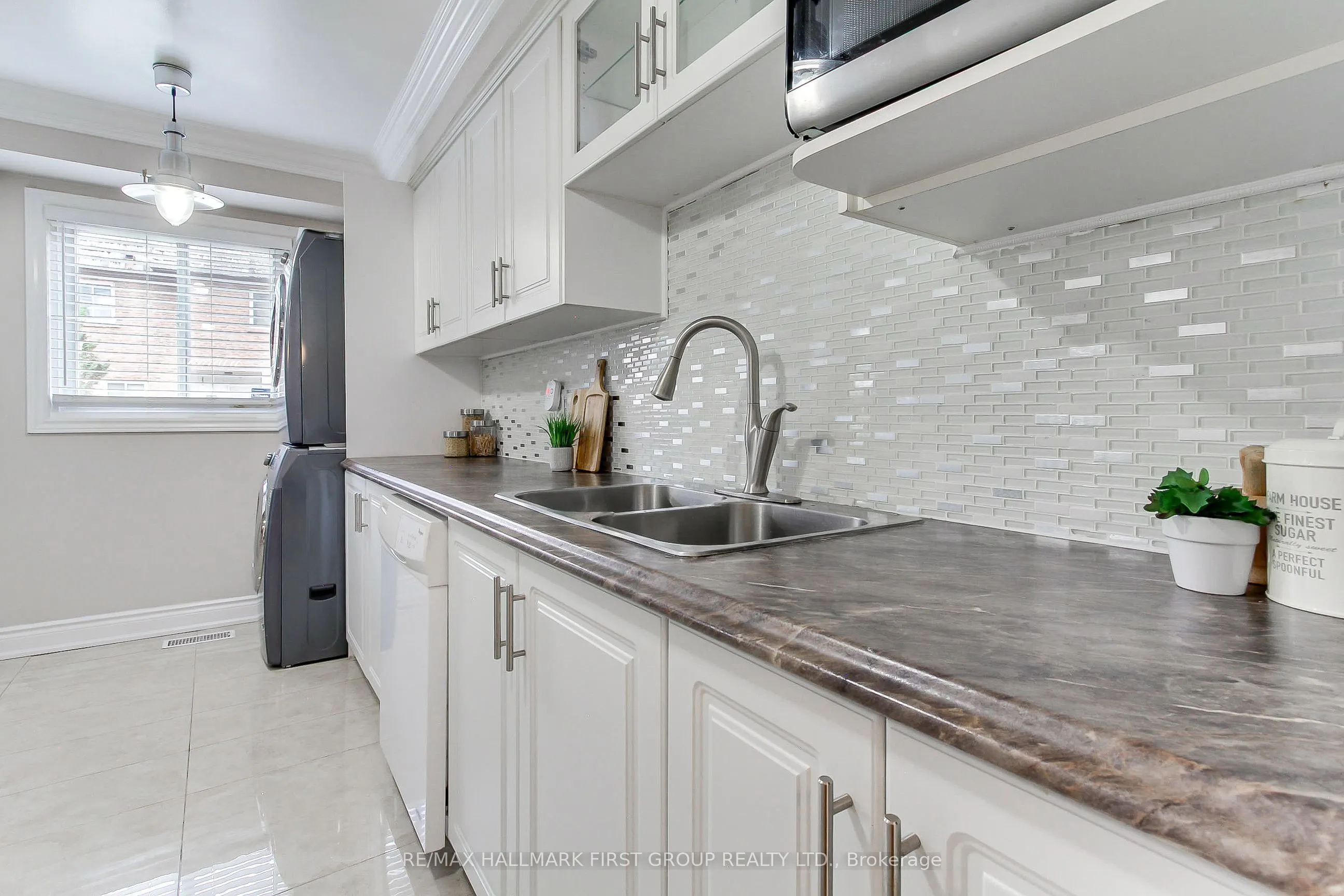 10 Rodda Boulevard, #41