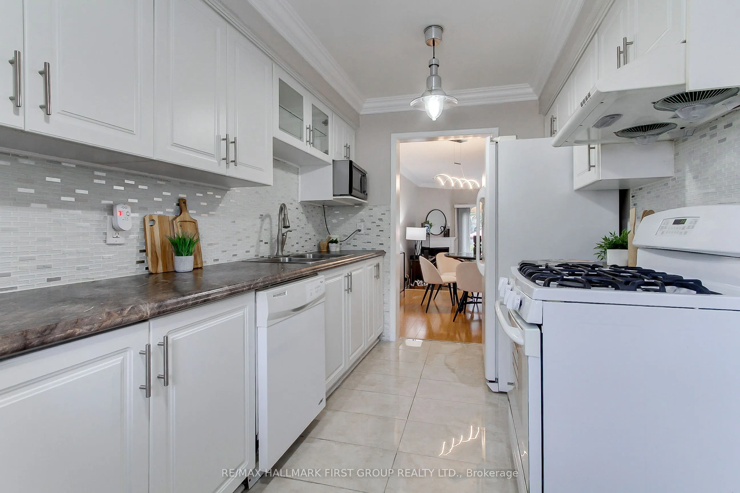 10 Rodda Boulevard, #41