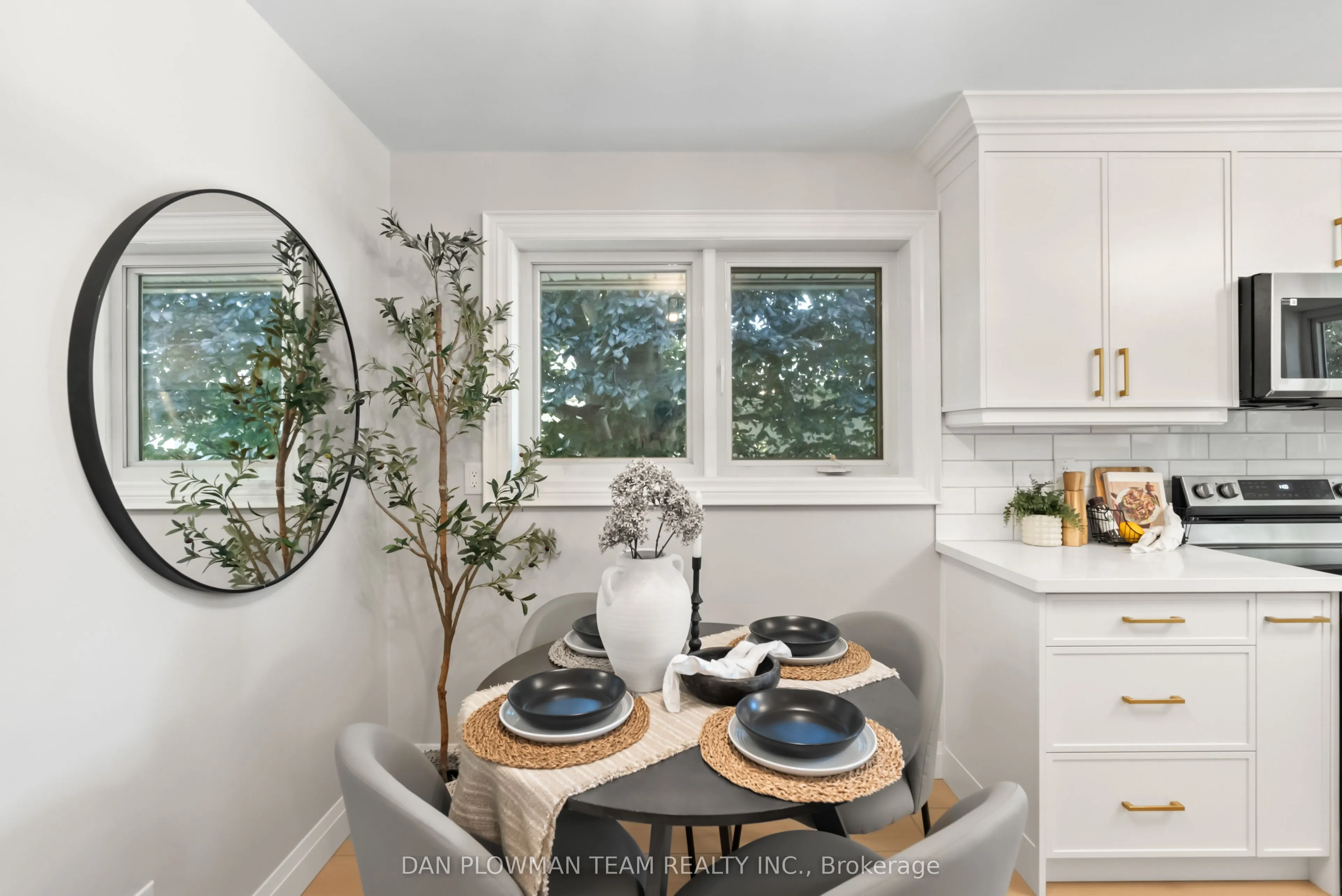 119 Thorncliffe Street