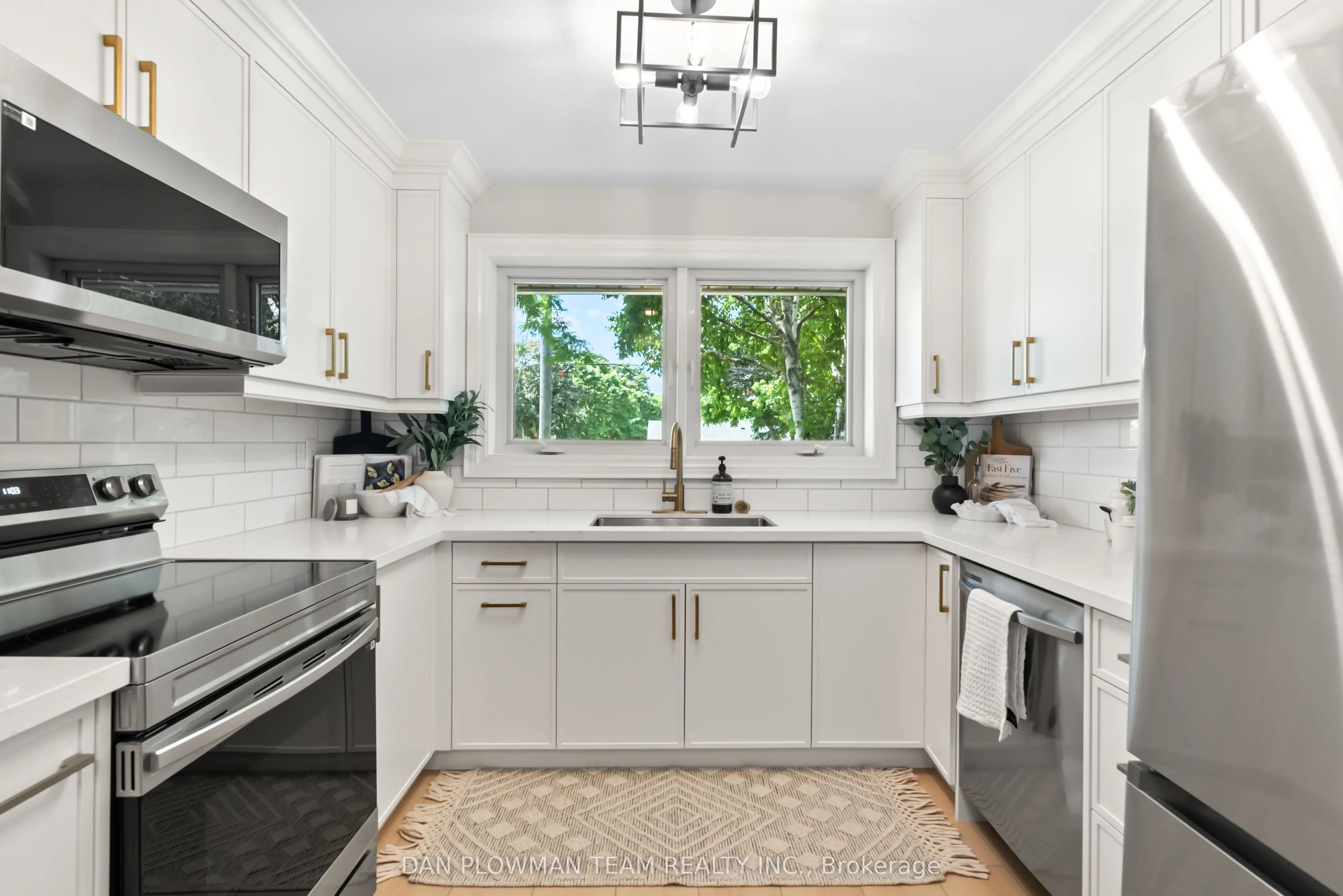 119 Thorncliffe Street