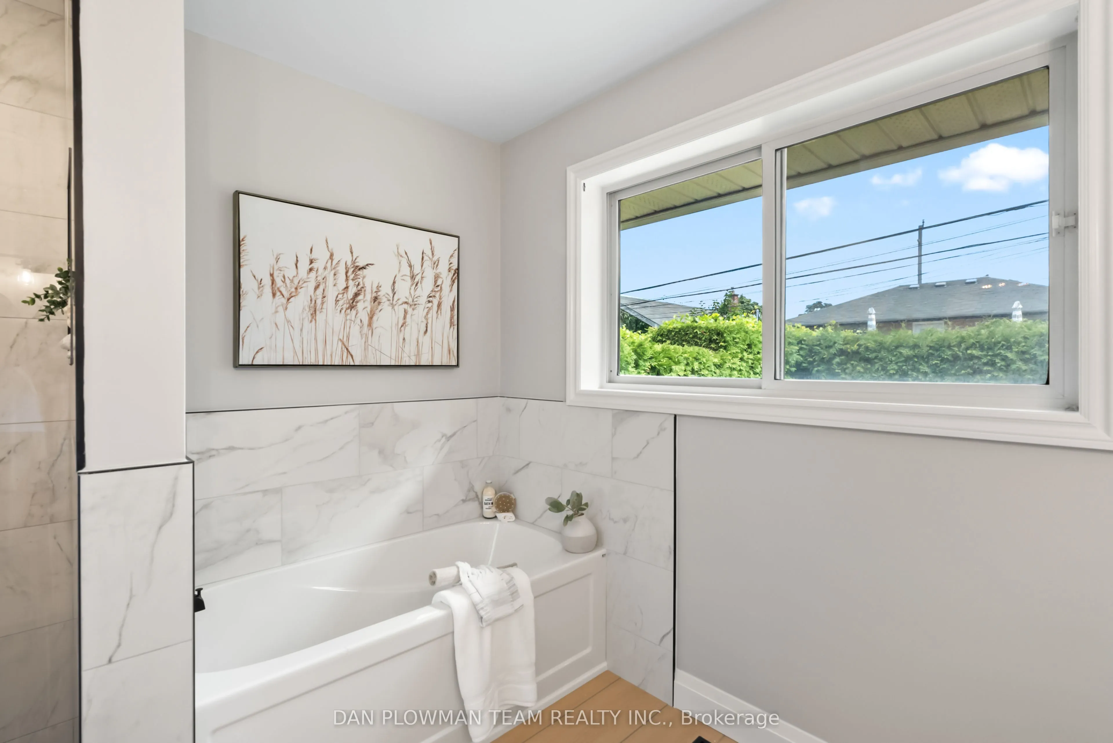 119 Thorncliffe Street