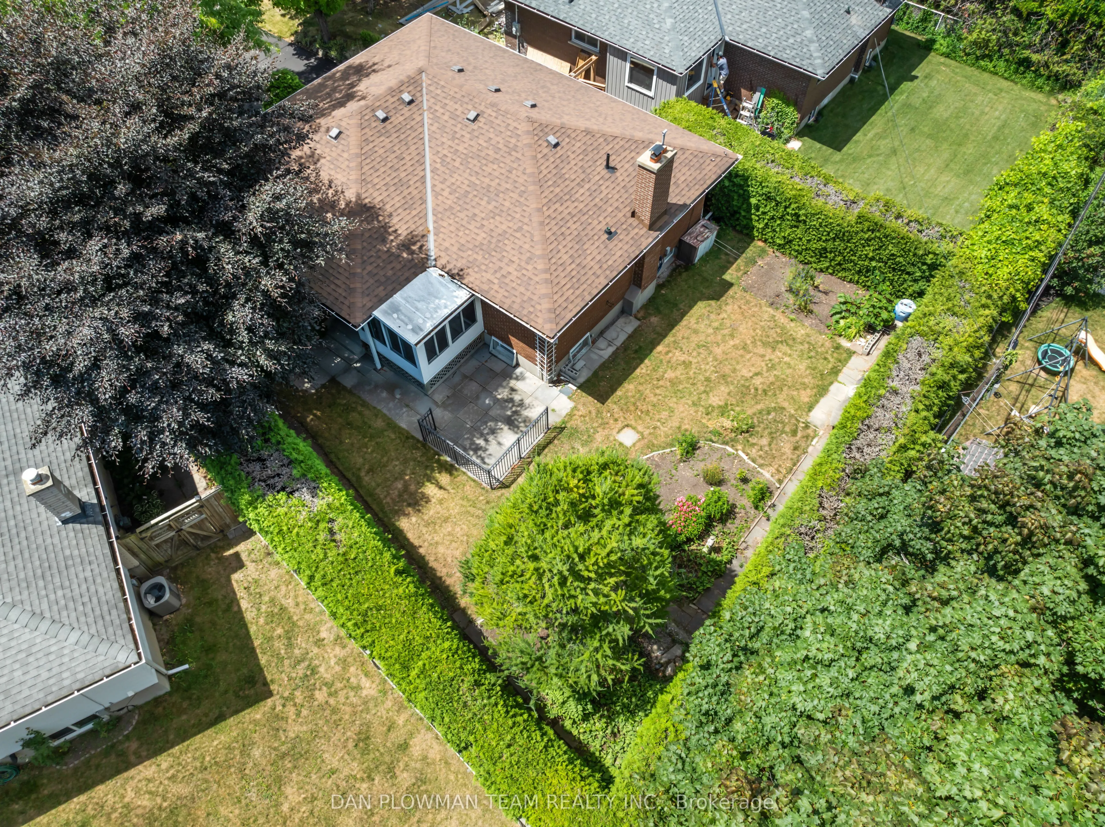 119 Thorncliffe Street