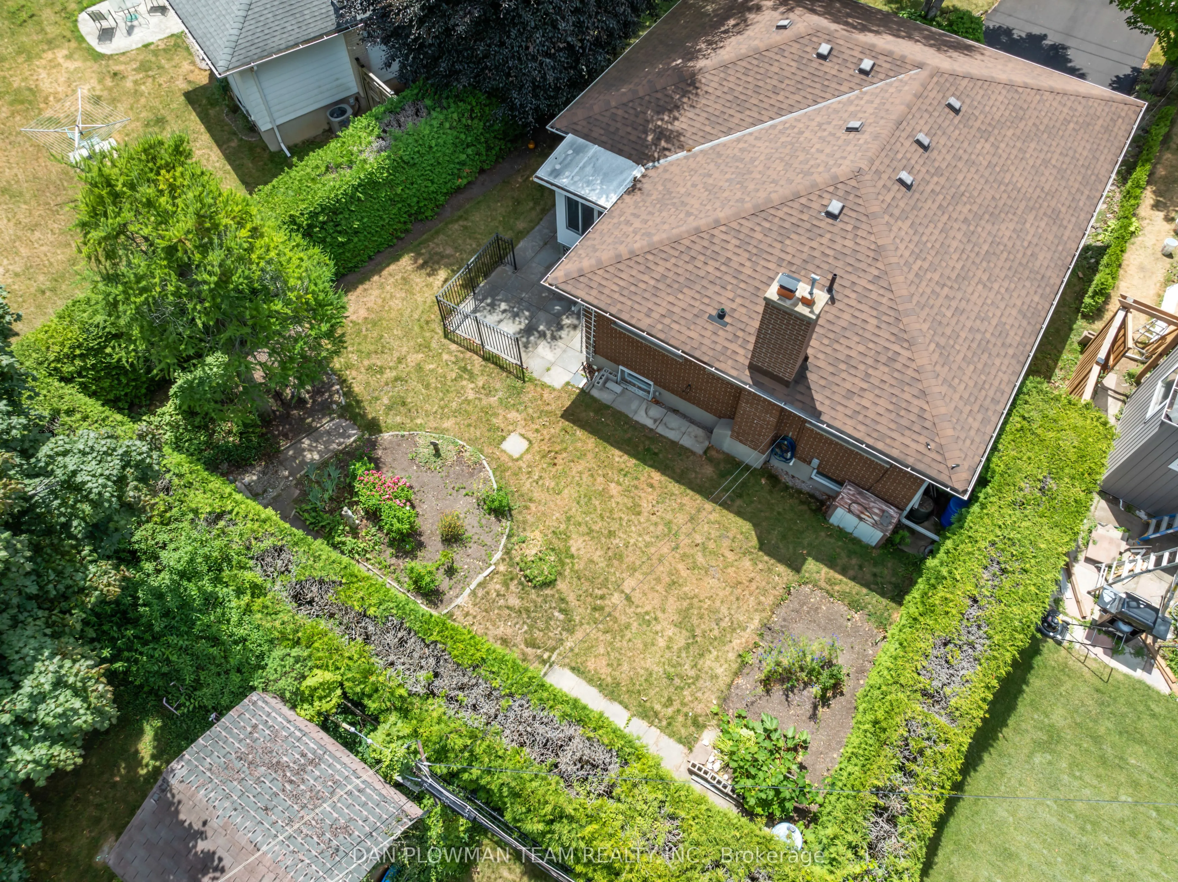 119 Thorncliffe Street