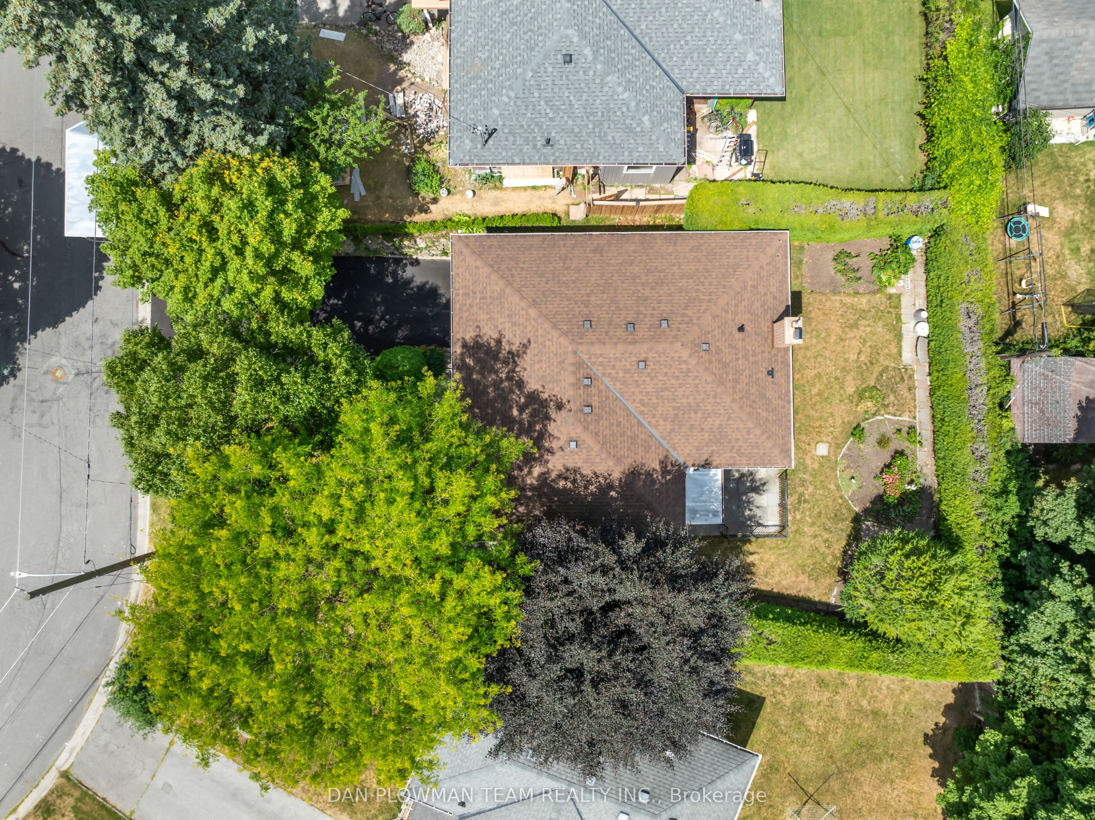 119 Thorncliffe Street