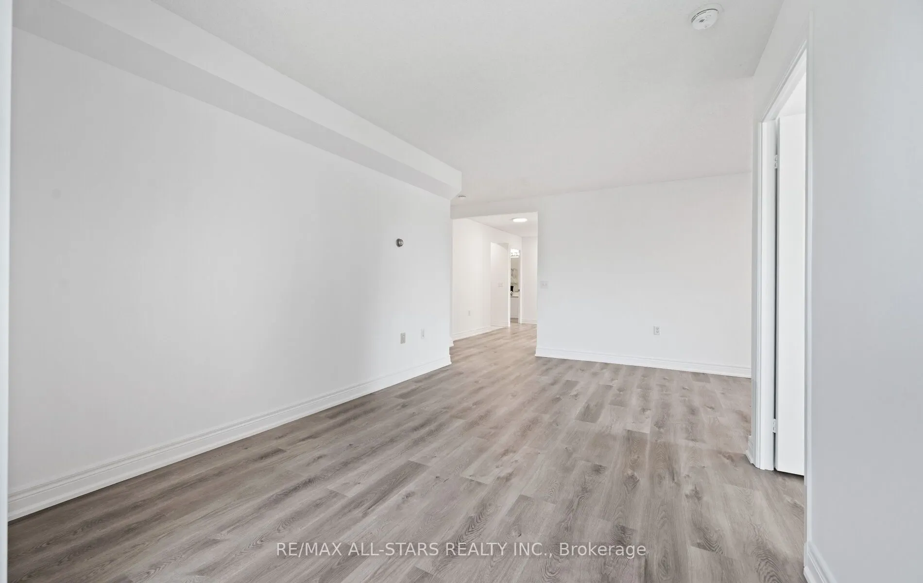 5001 Finch Avenue E, #302