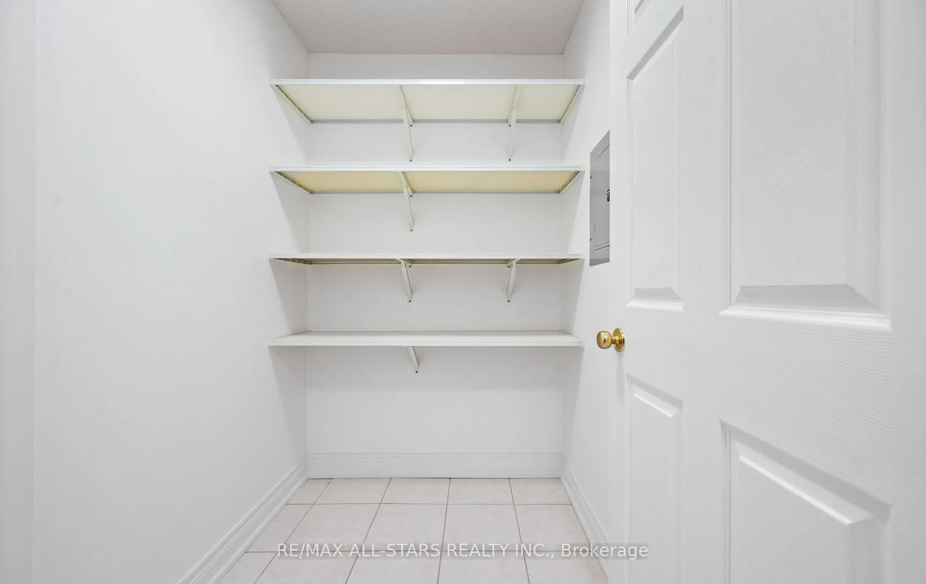 5001 Finch Avenue E, #302