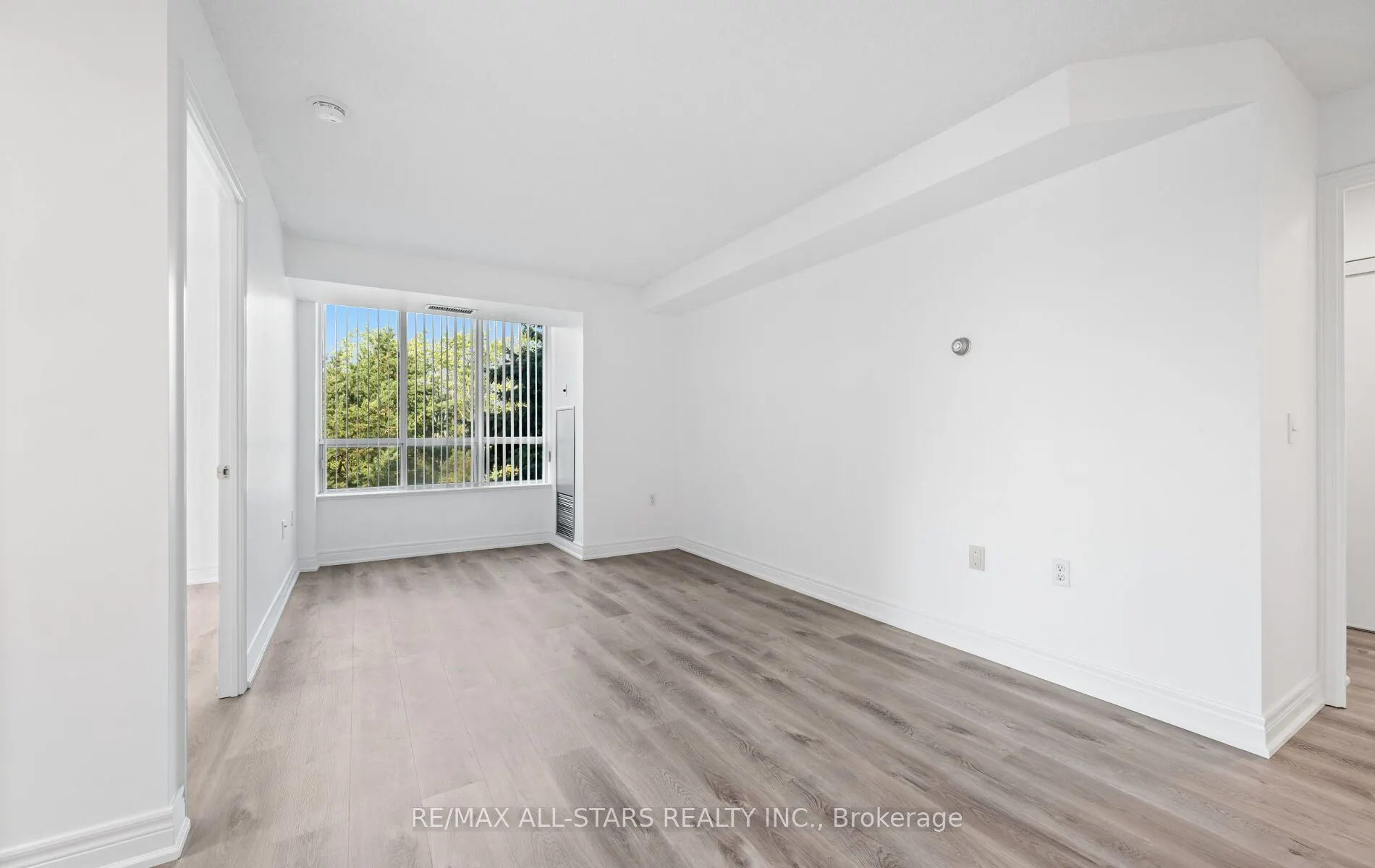 5001 Finch Avenue E, #302