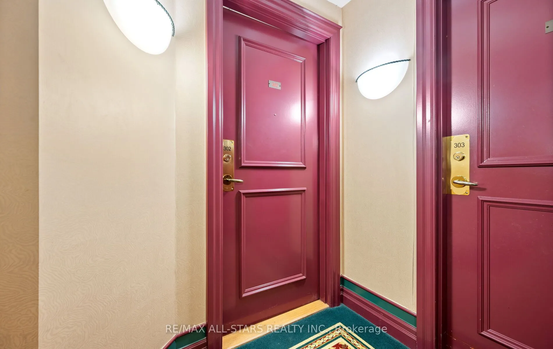 5001 Finch Avenue E, #302