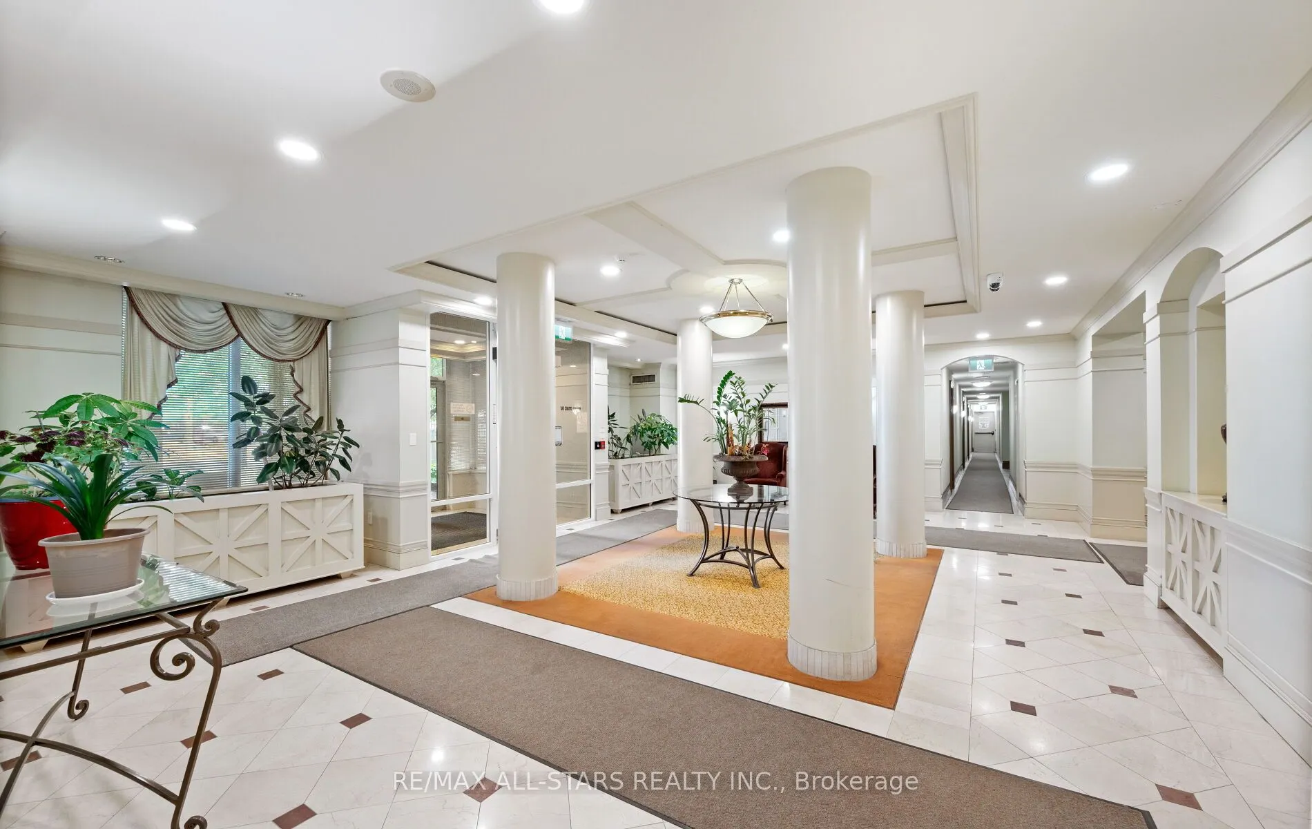 5001 Finch Avenue E, #302