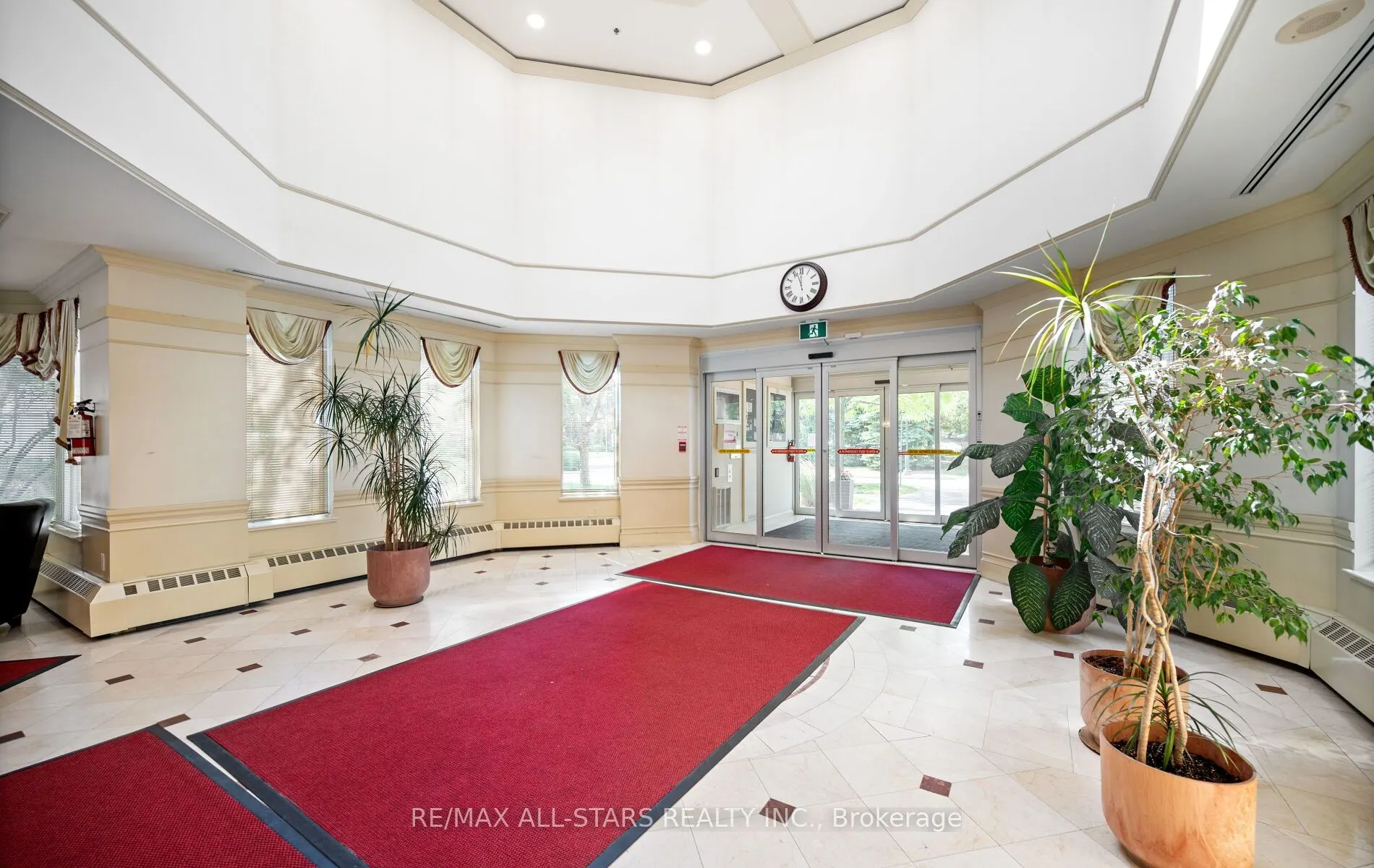 5001 Finch Avenue E, #302