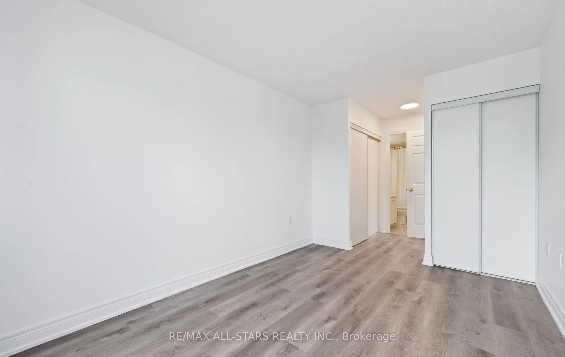 5001 Finch Avenue E, #302