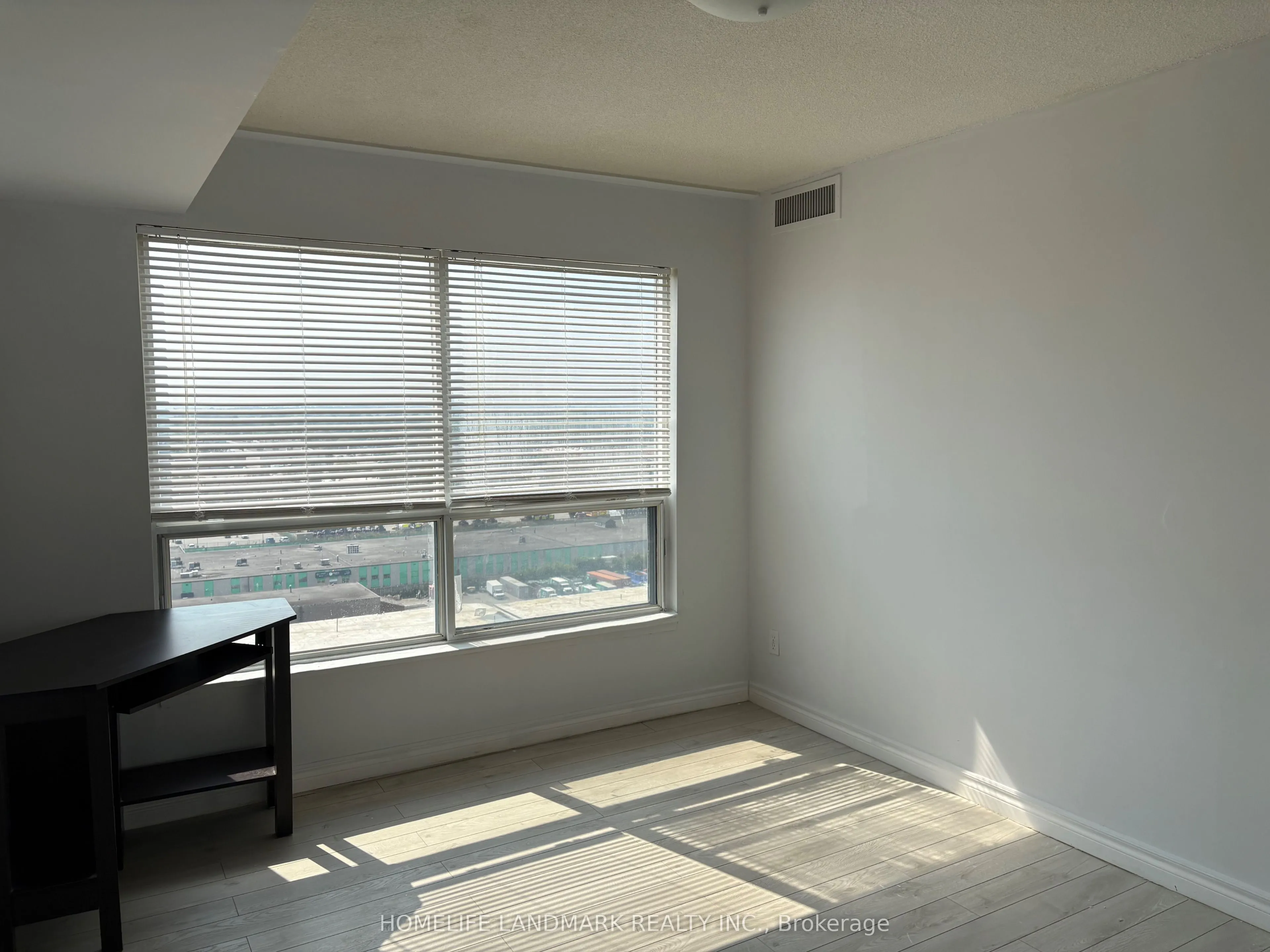 2550 LAWRENCE Avenue E, #1803