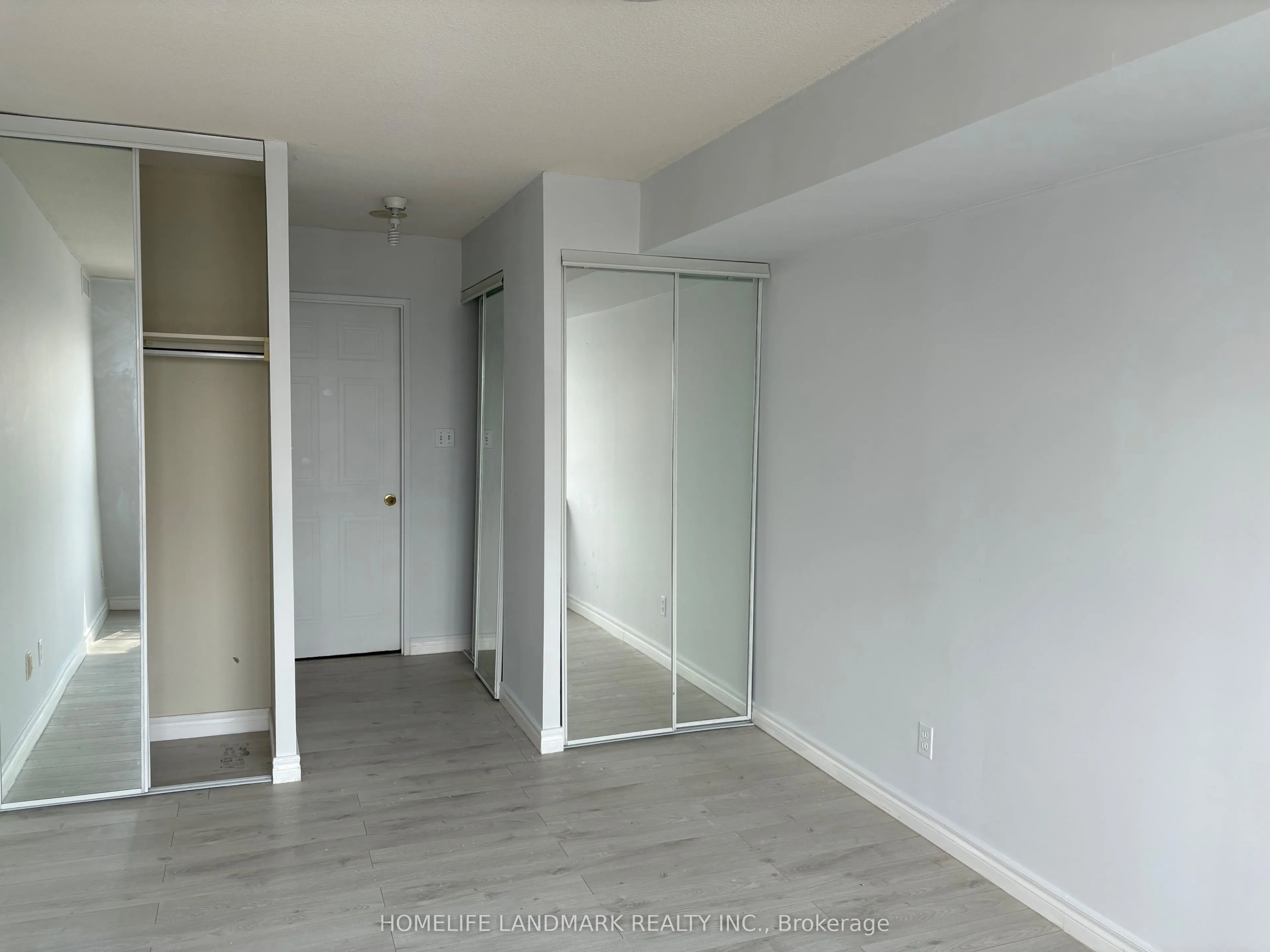 2550 LAWRENCE Avenue E, #1803