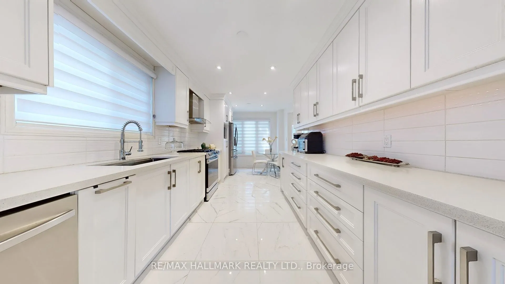 249 Kensington Crescent