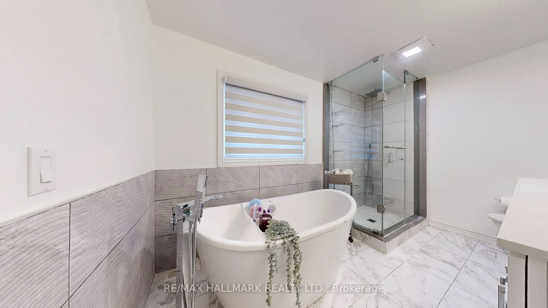 249 Kensington Crescent