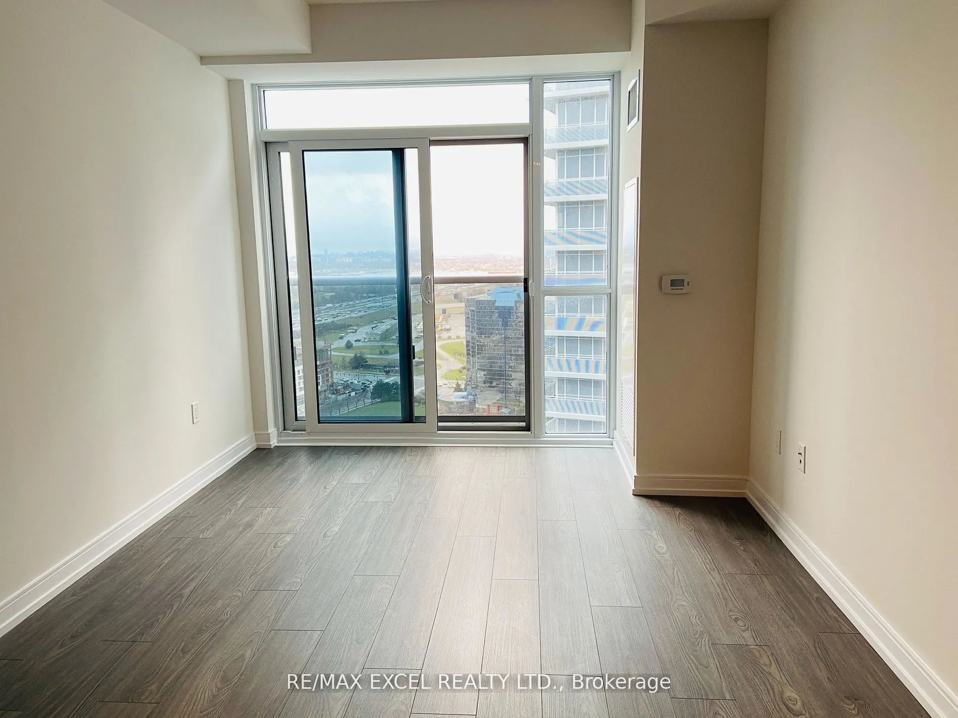 225 Village Green Square, #2804