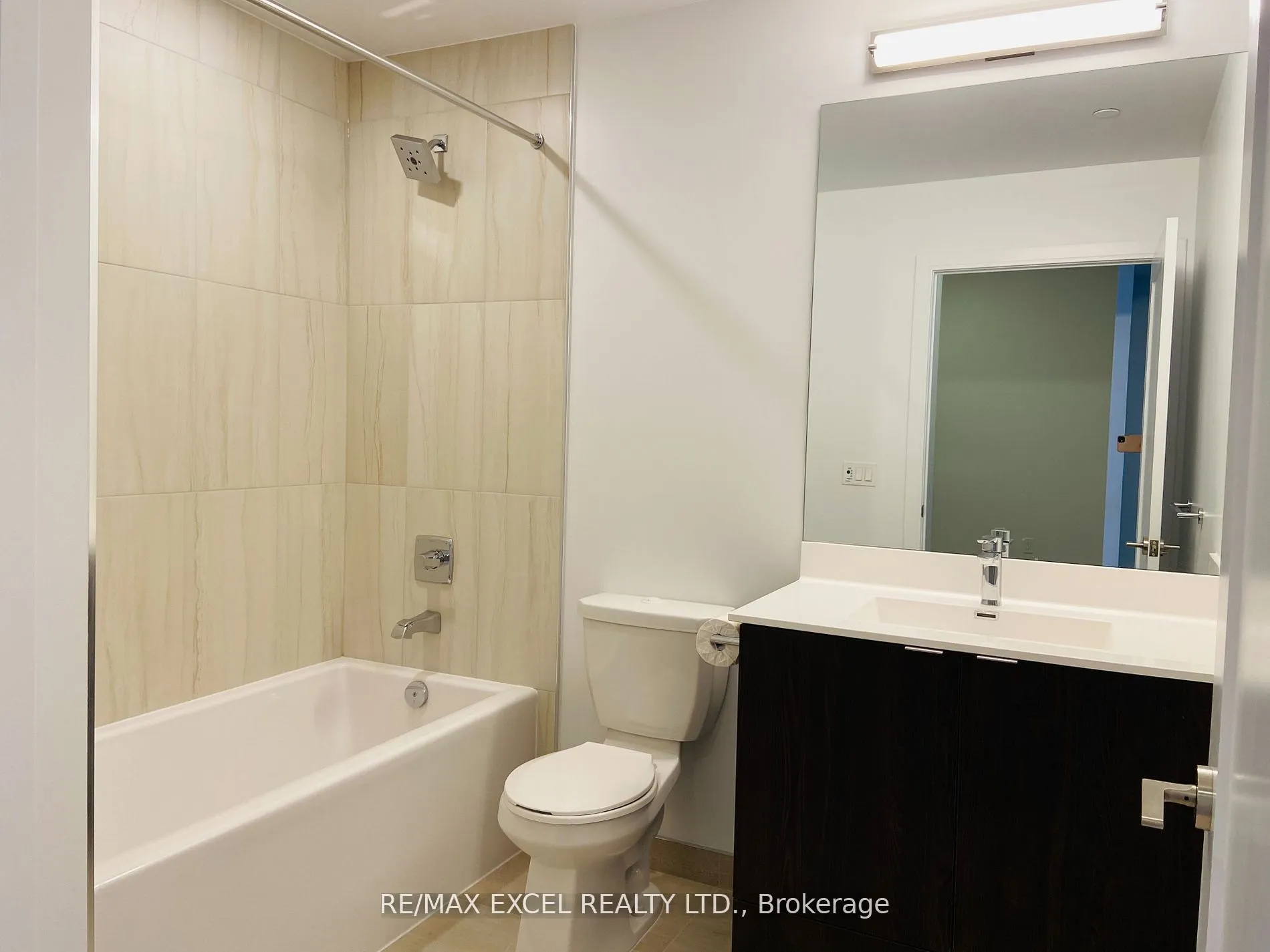 225 Village Green Square, #2804