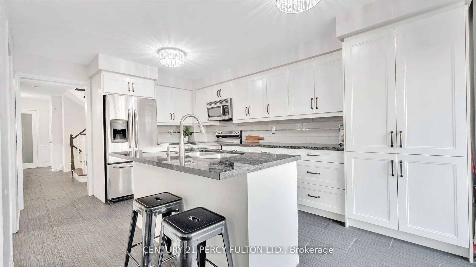 7 Steele Valley Court