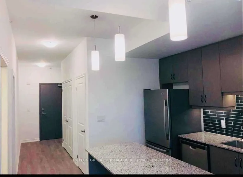 109 King Avenue E, #403