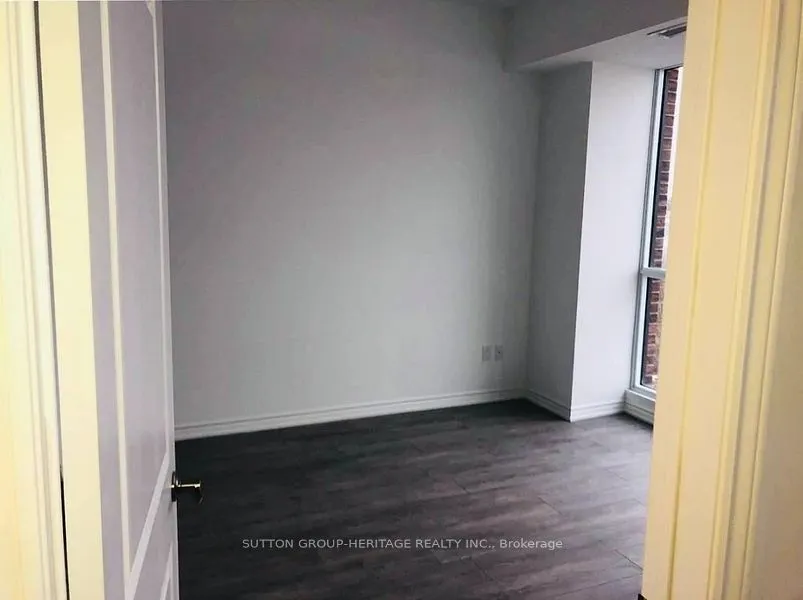 109 King Avenue E, #403