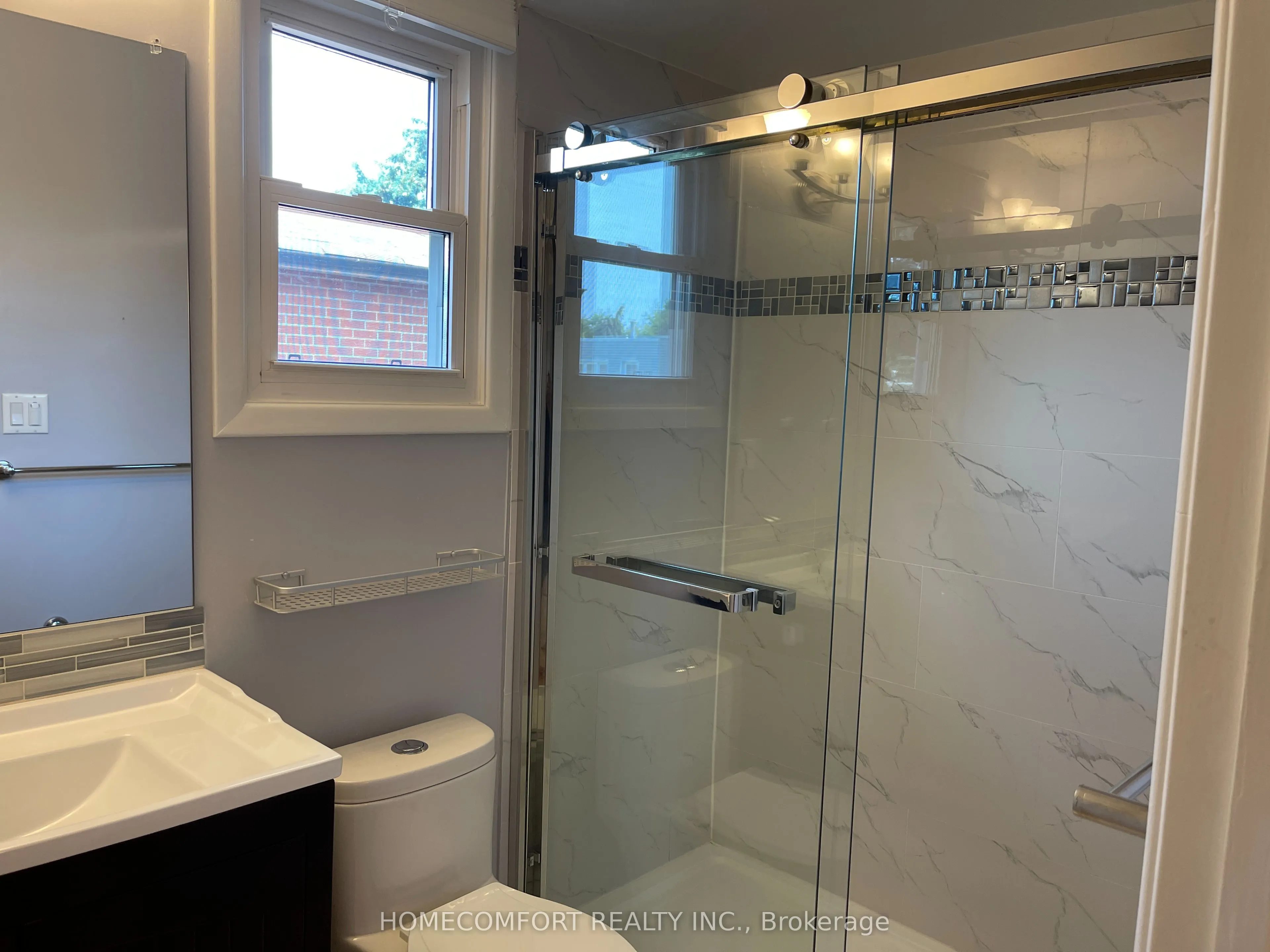 17 Gloxinia Crescent, #Upper