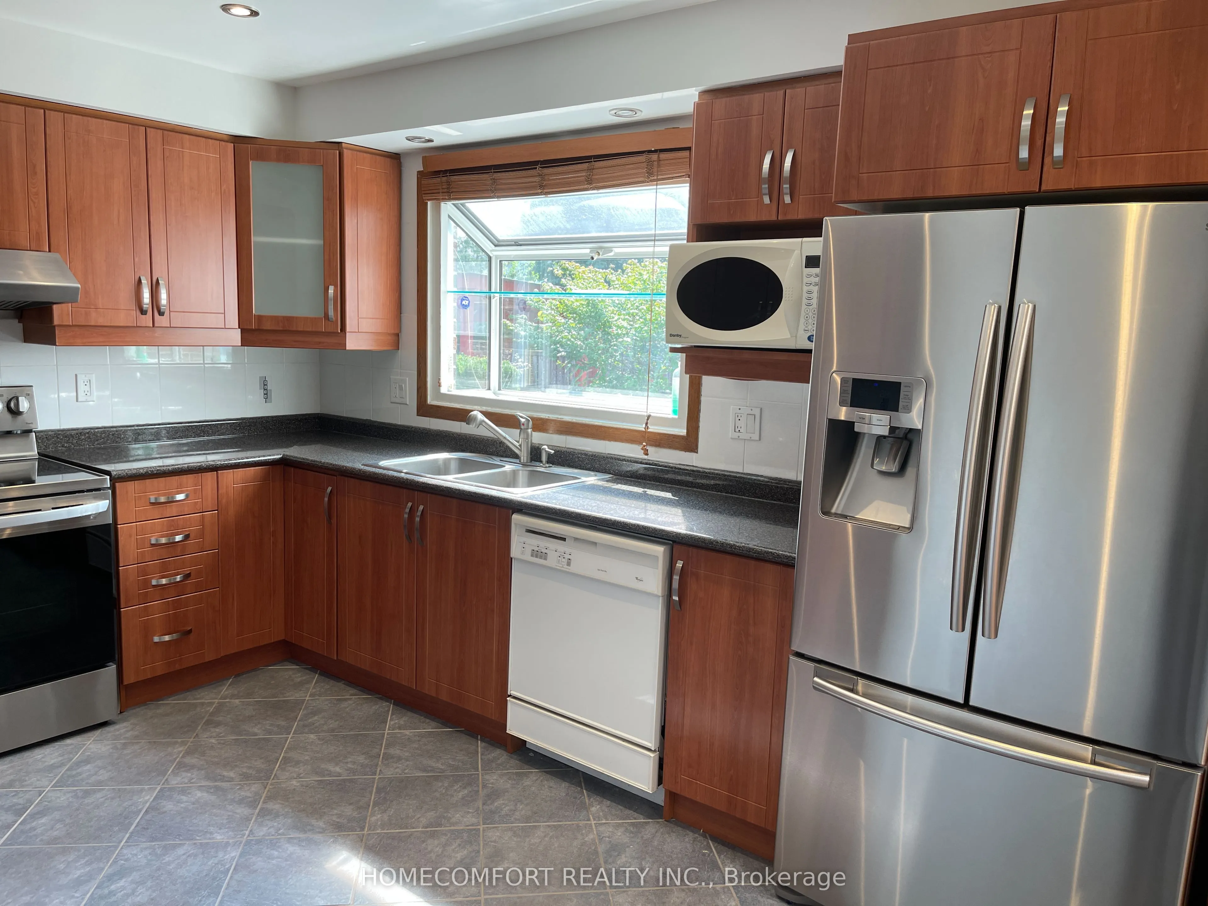 17 Gloxinia Crescent, #Upper