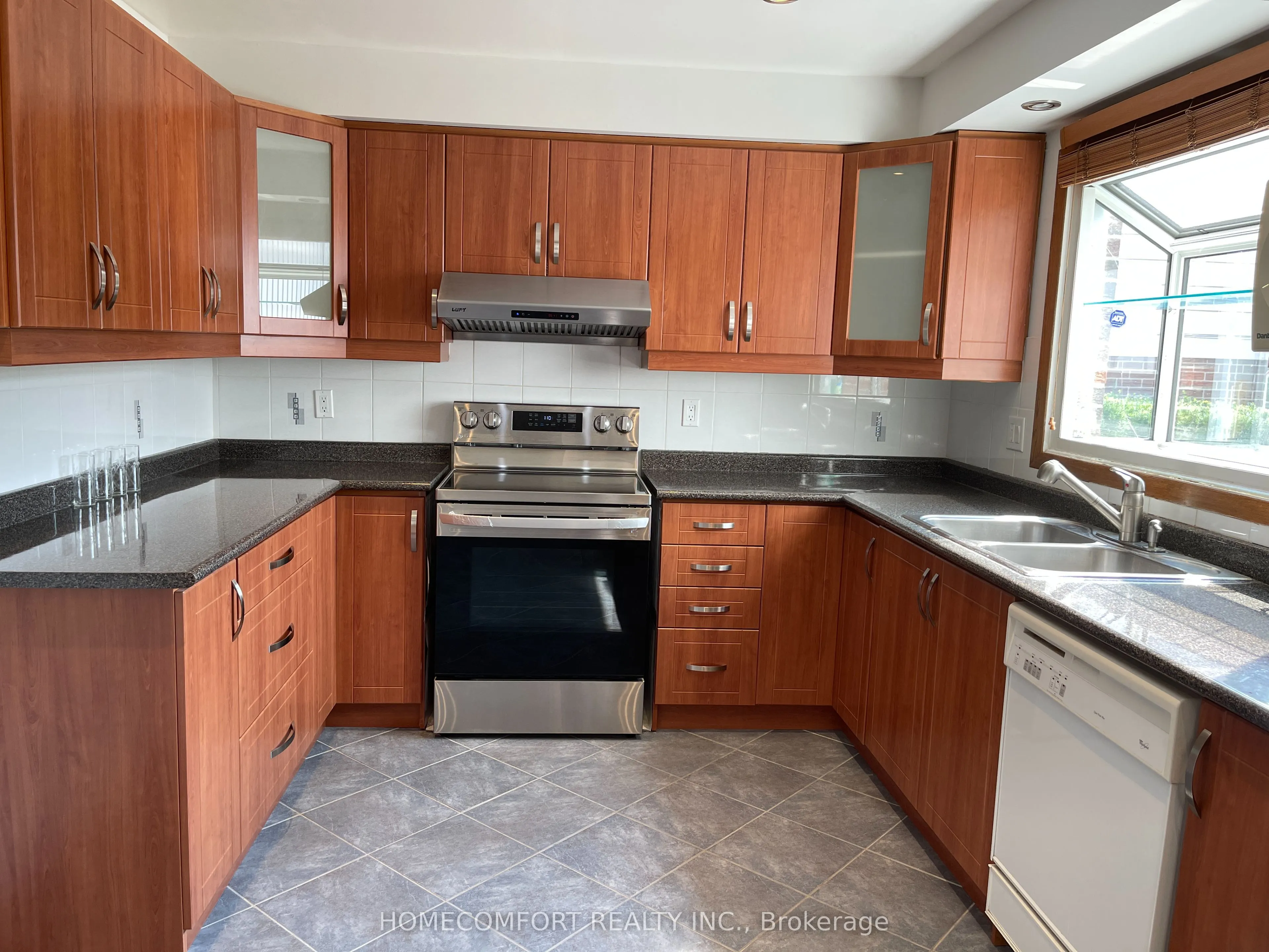 17 Gloxinia Crescent, #Upper