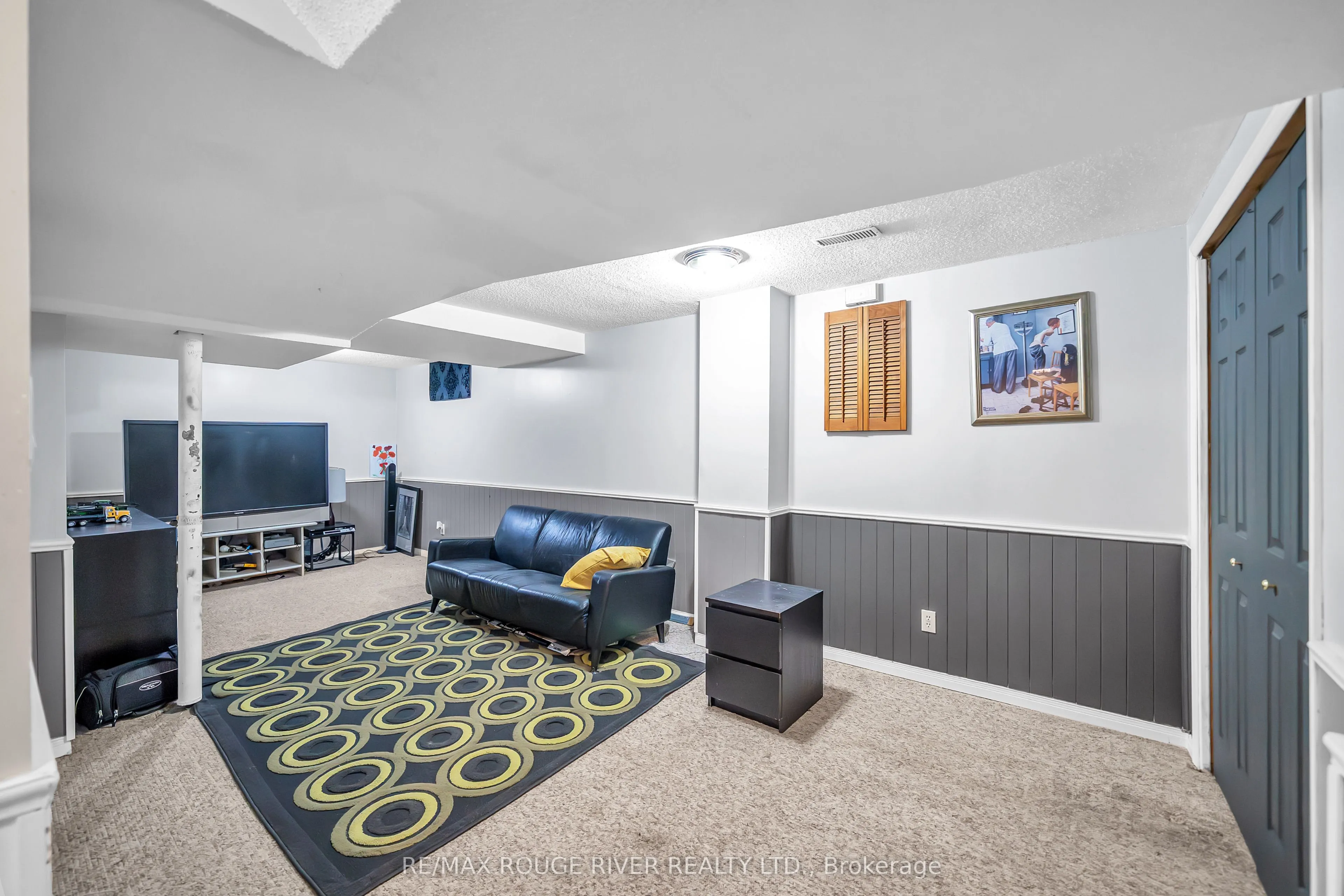 17 Fenwick Avenue