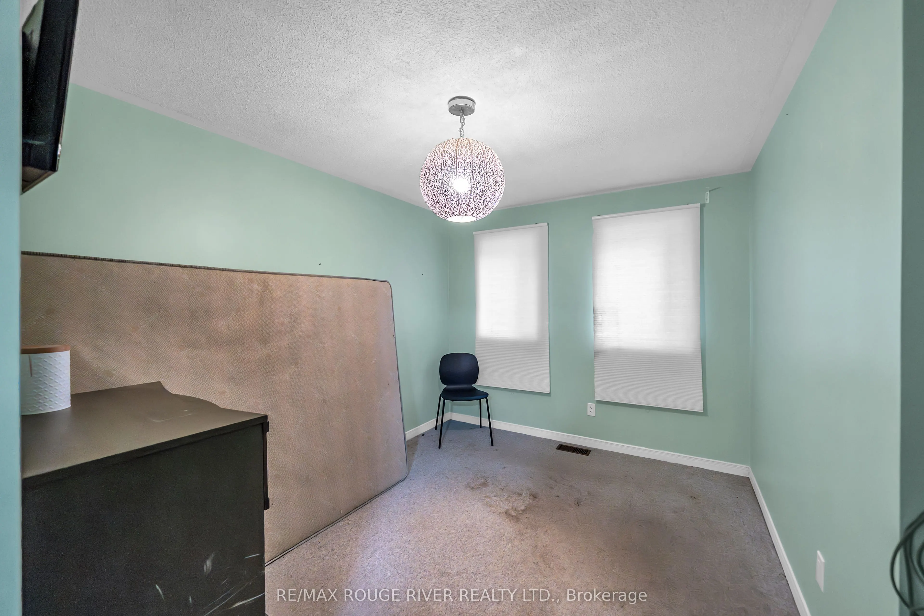 17 Fenwick Avenue