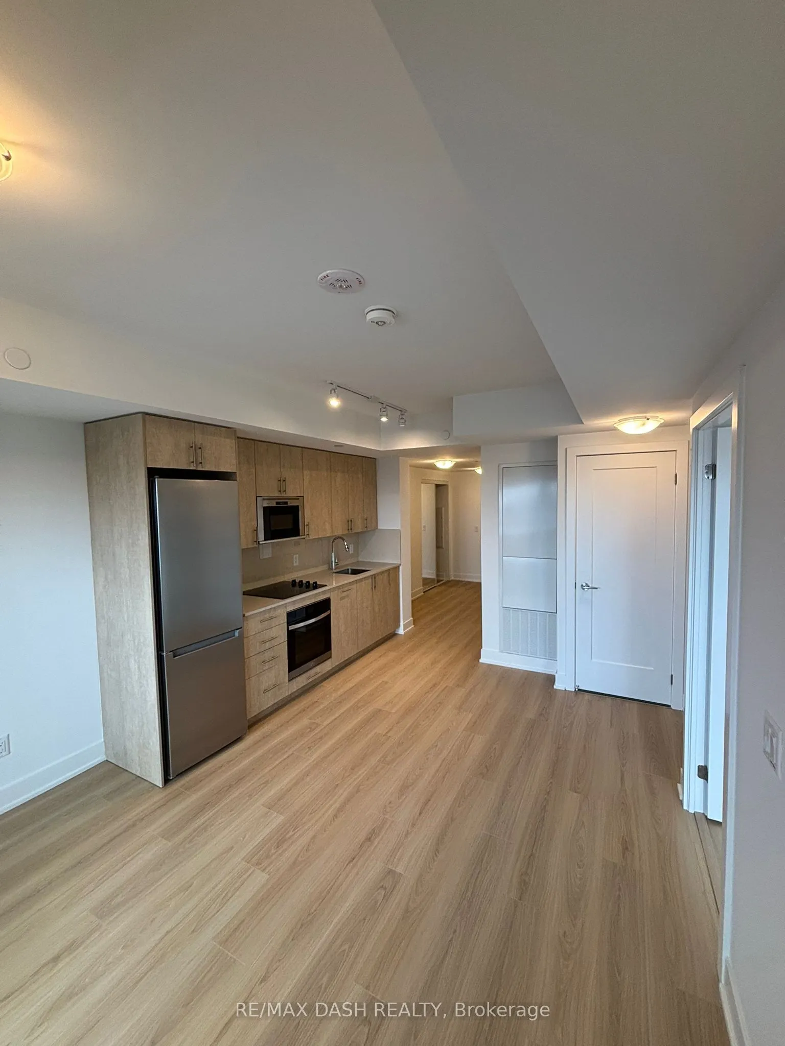 2425 Simcoe Street N, #1022