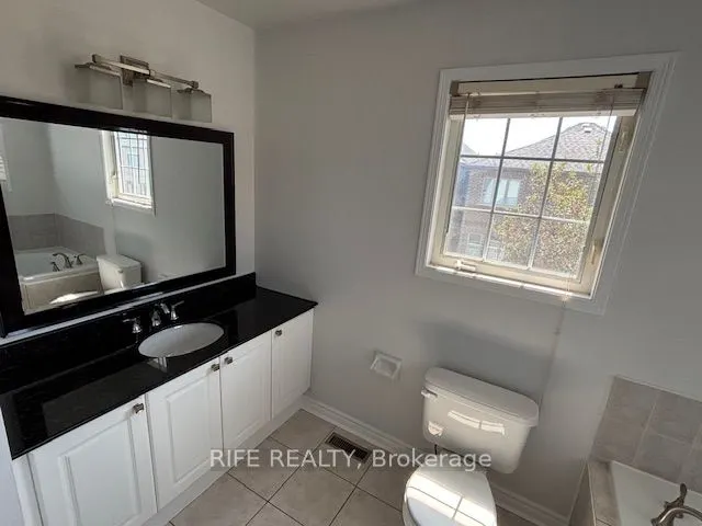 145 Whitby Shores Green Way