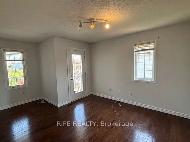 145 Whitby Shores Green Way