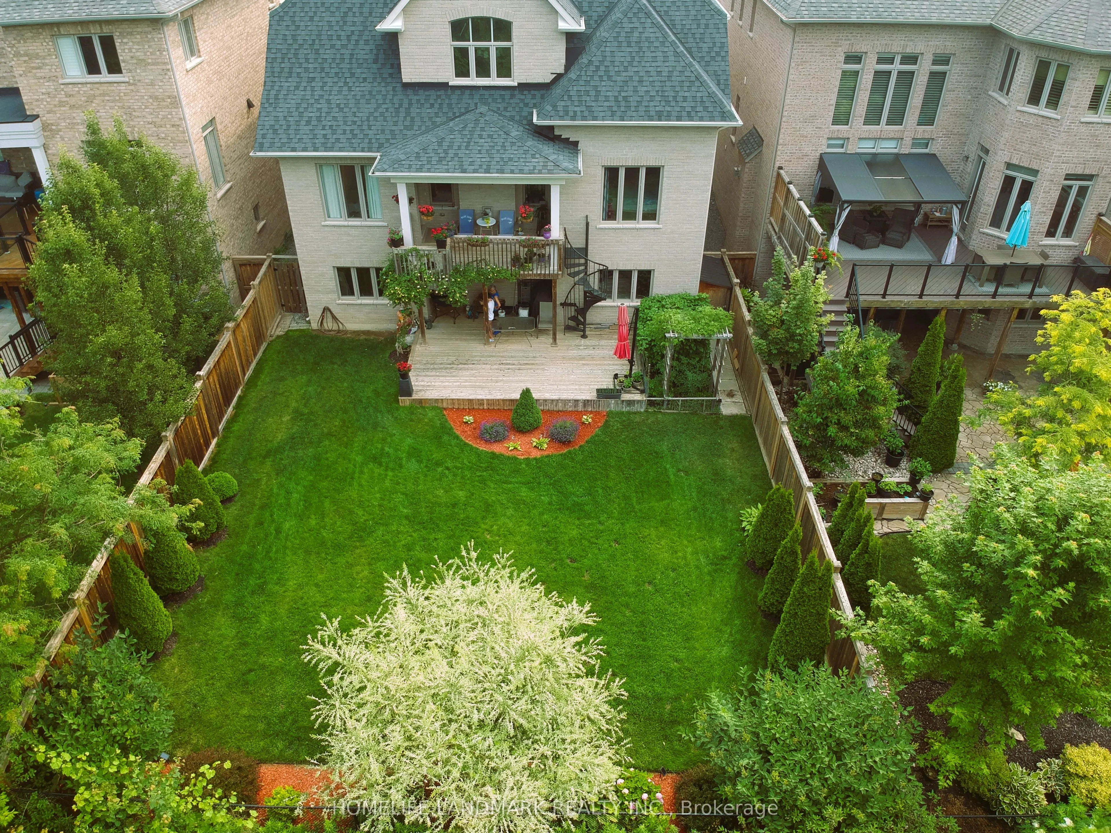 940 RIVERSIDE Drive
