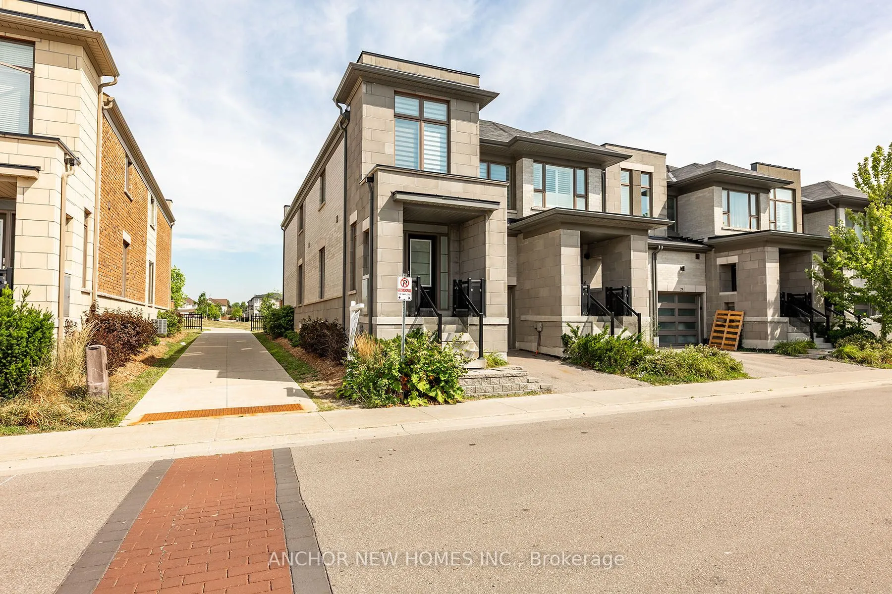 82 Donald Fleming Way, #131