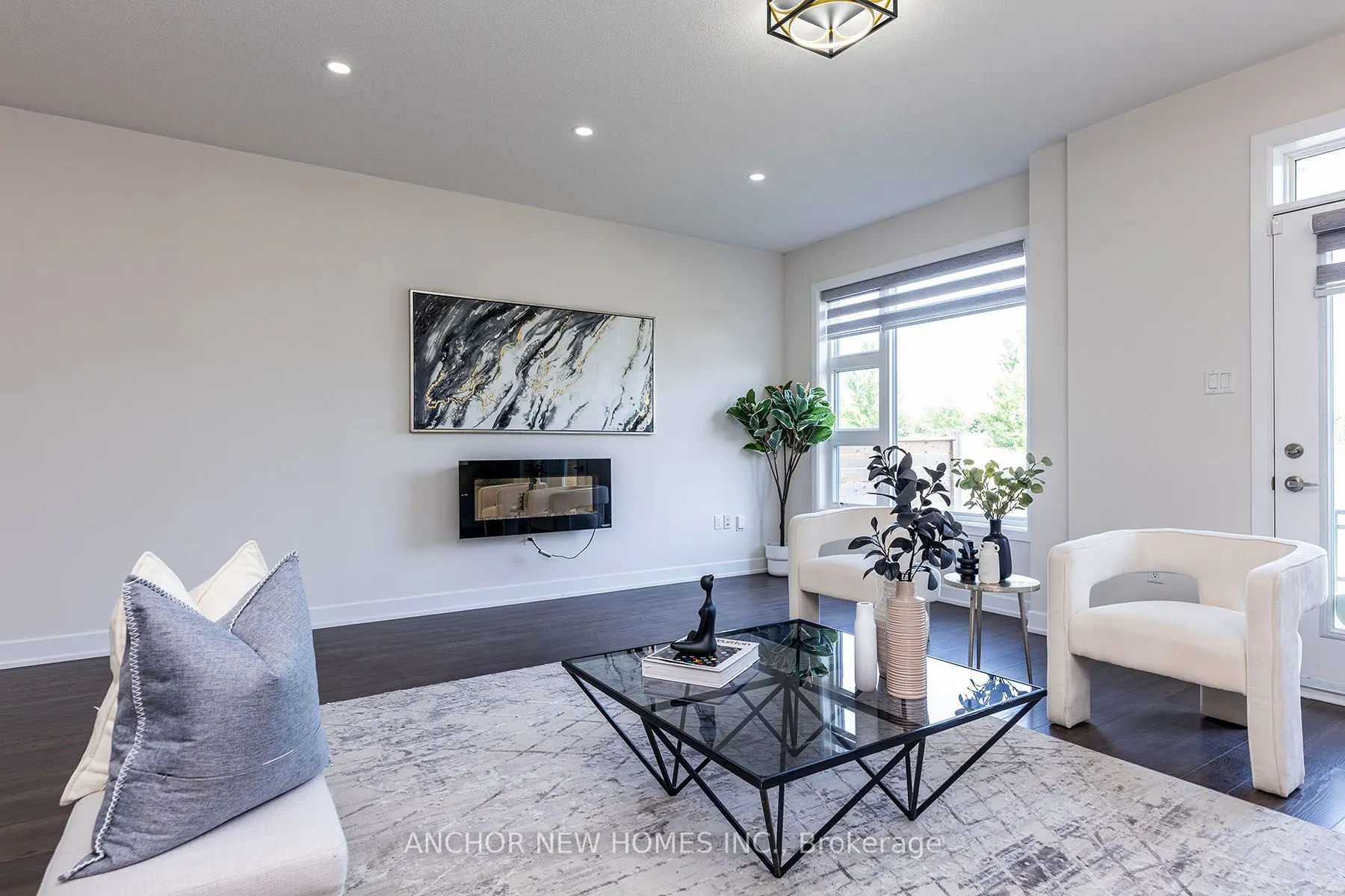 82 Donald Fleming Way, #131