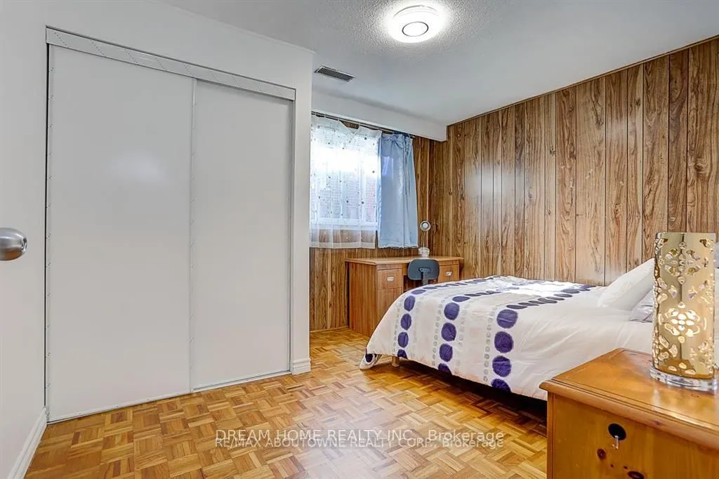 31 Lambeth Square, ##BSMT
