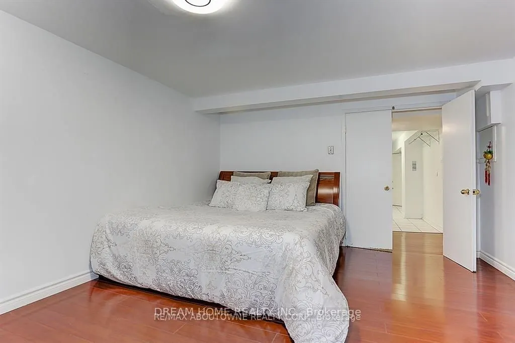 31 Lambeth Square, ##BSMT