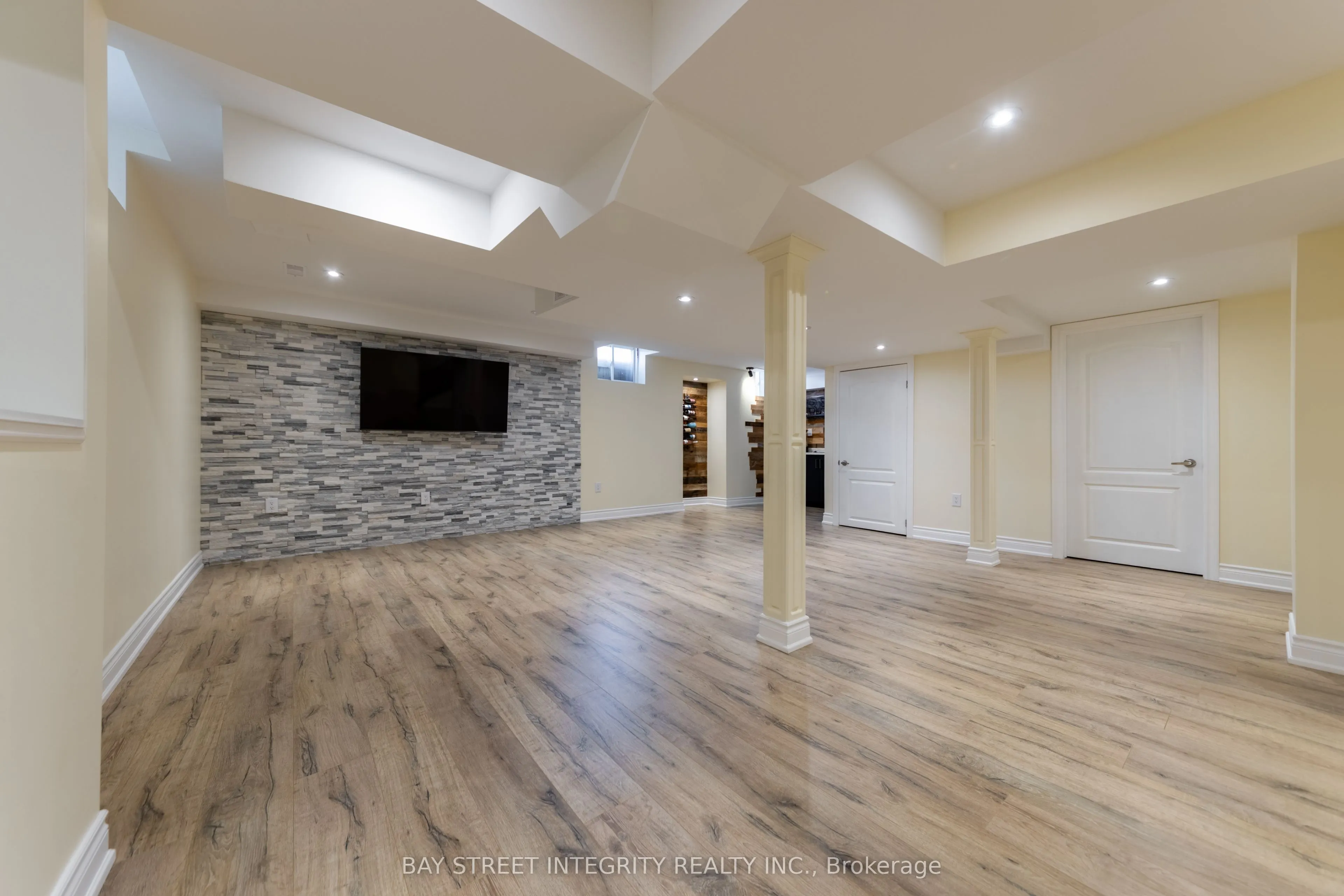 82 Oswell Drive