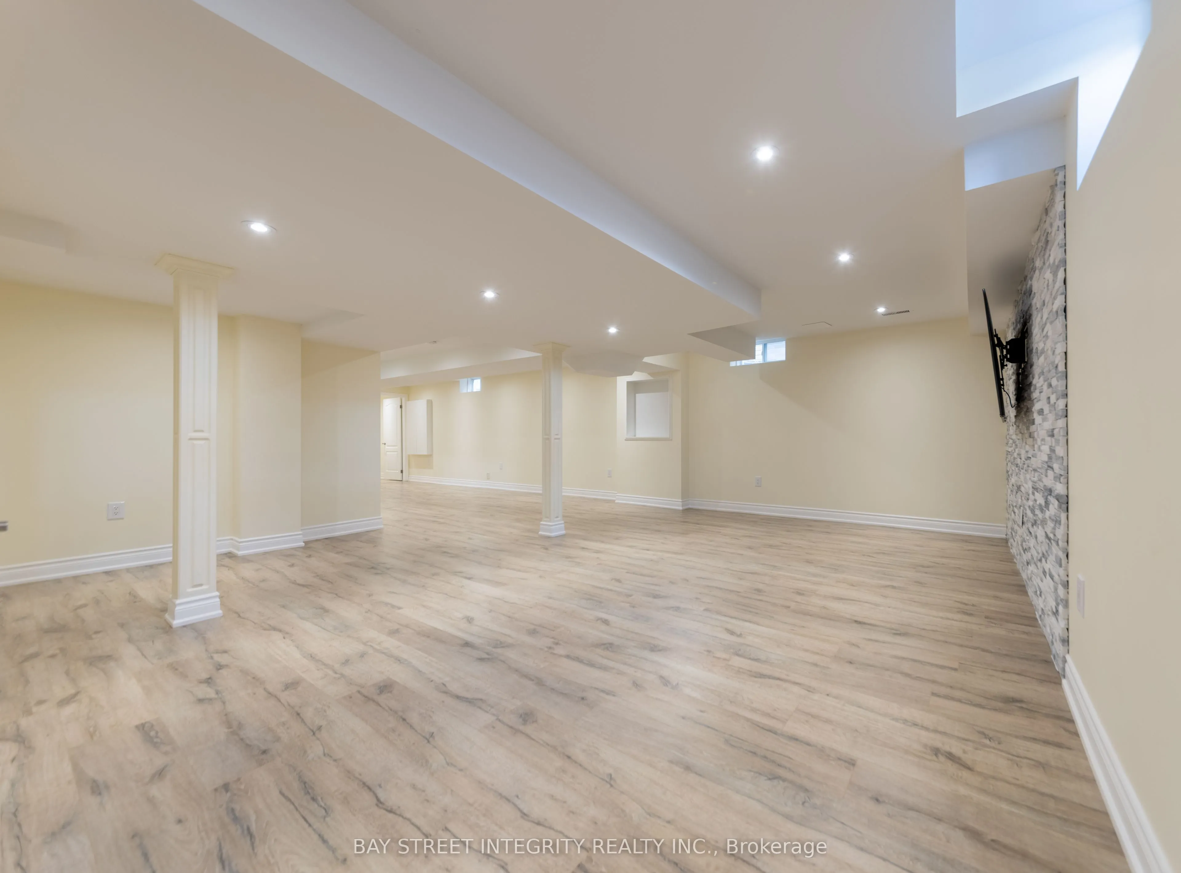 82 Oswell Drive