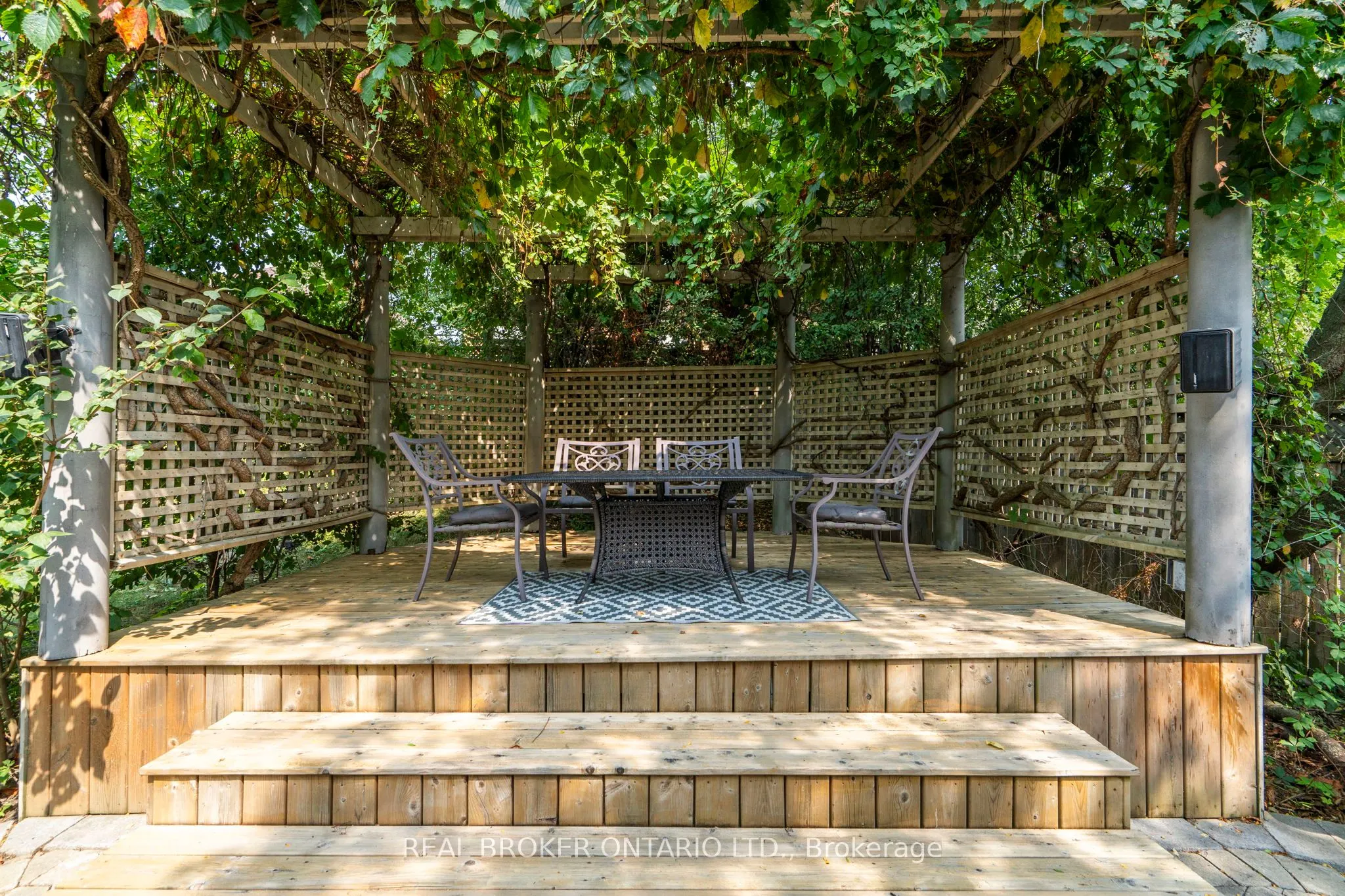 21 Shenandoah Drive