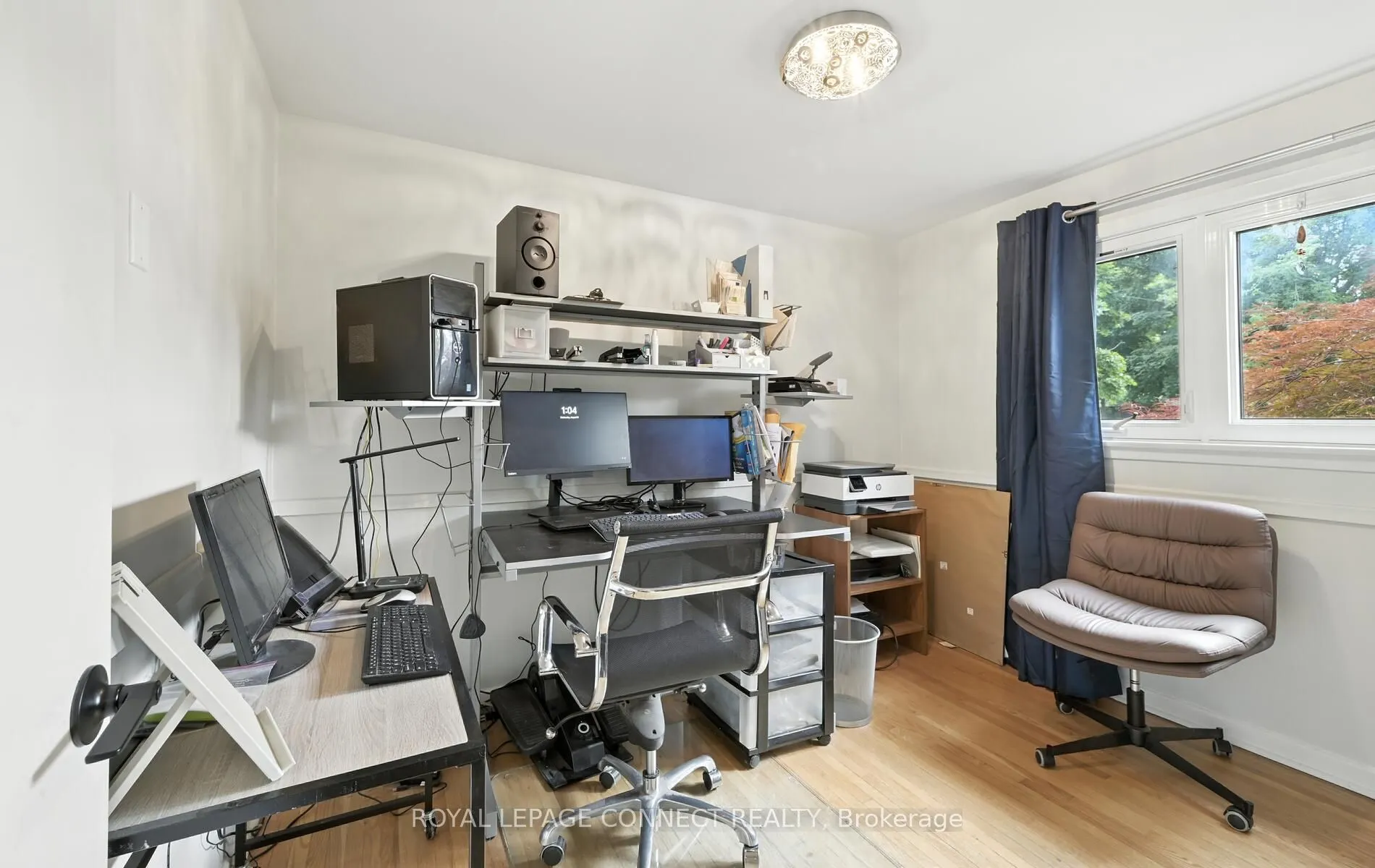 612 Maple Street W