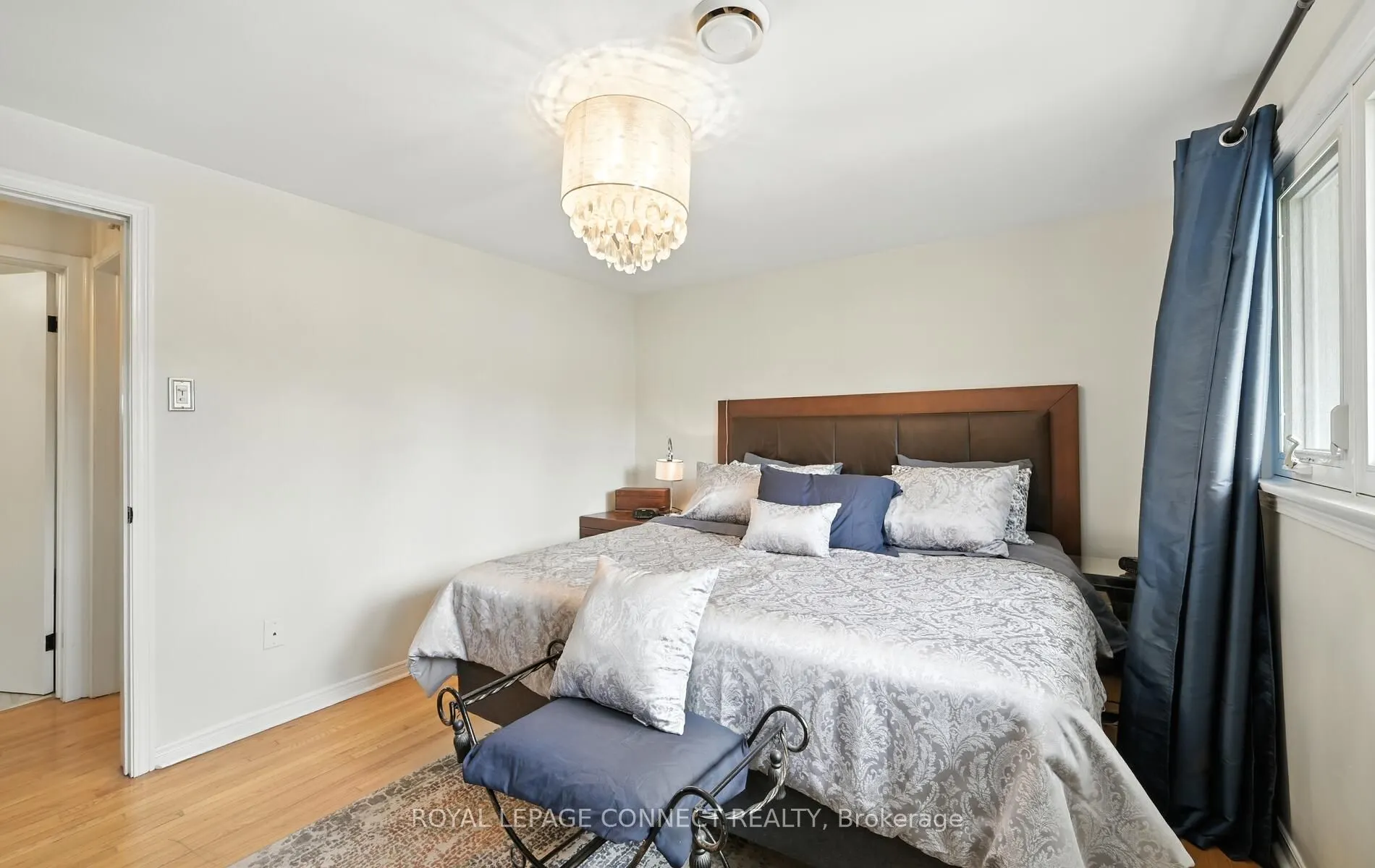 612 Maple Street W