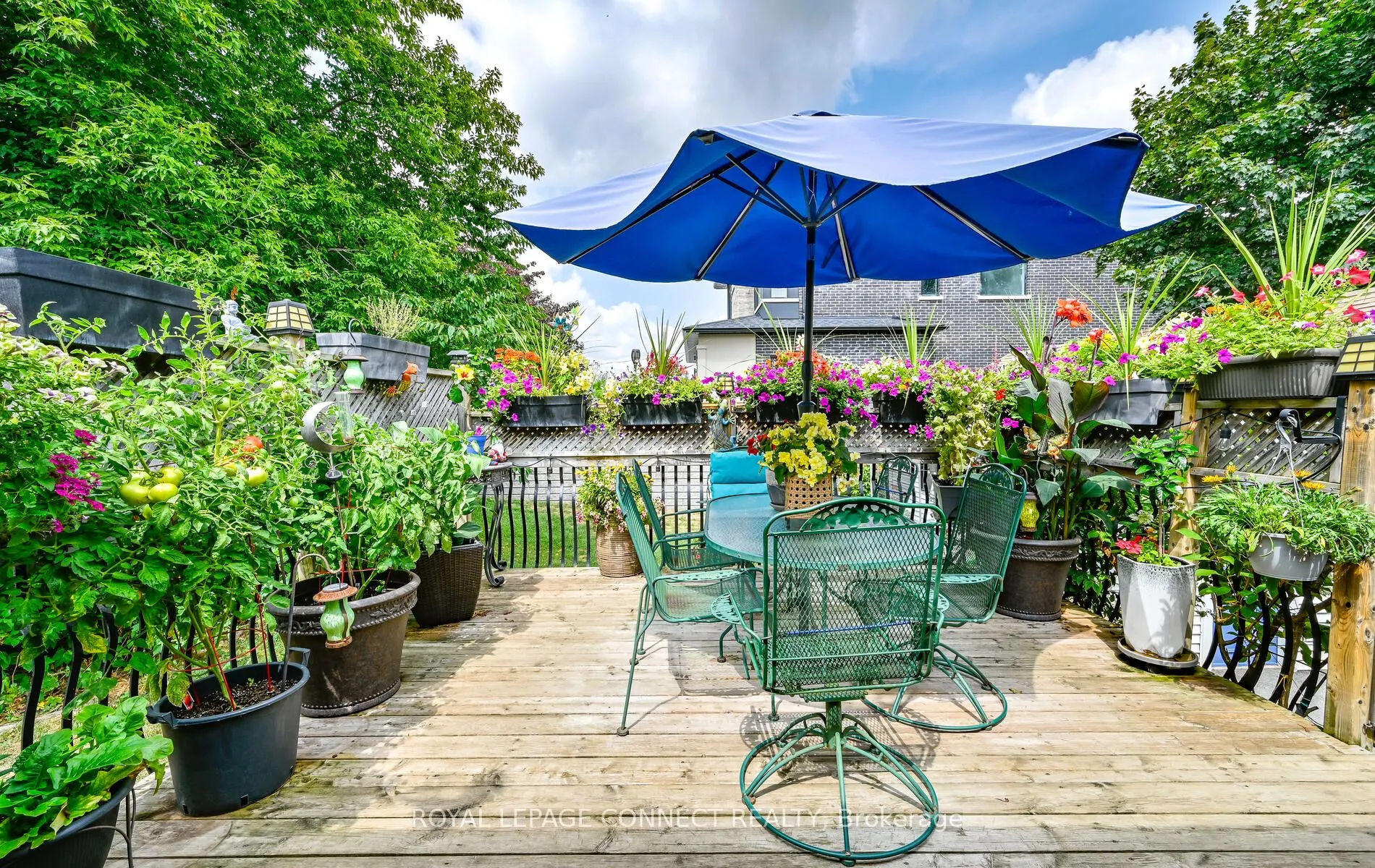 612 Maple Street W