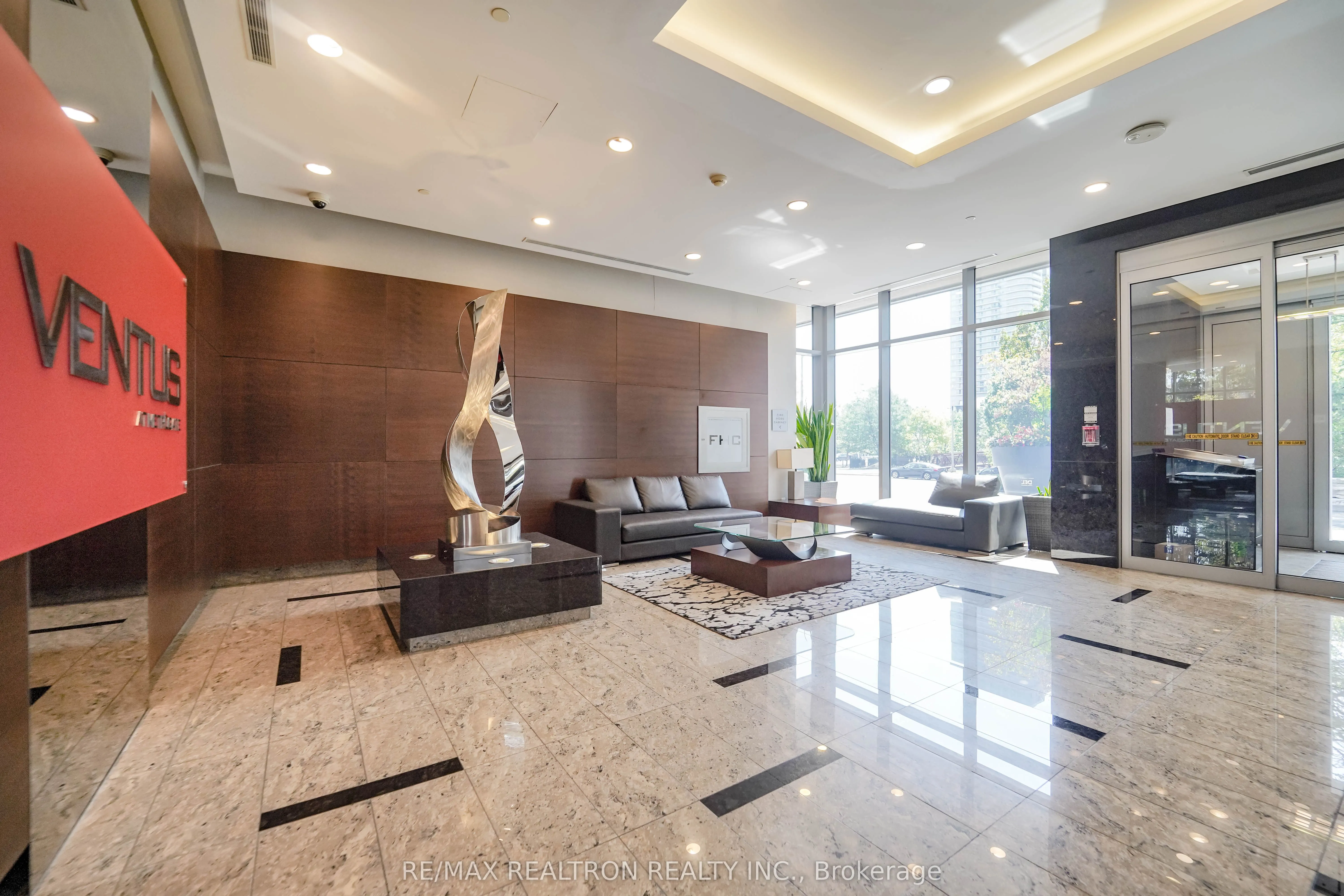 181 Village Green Square, #2518