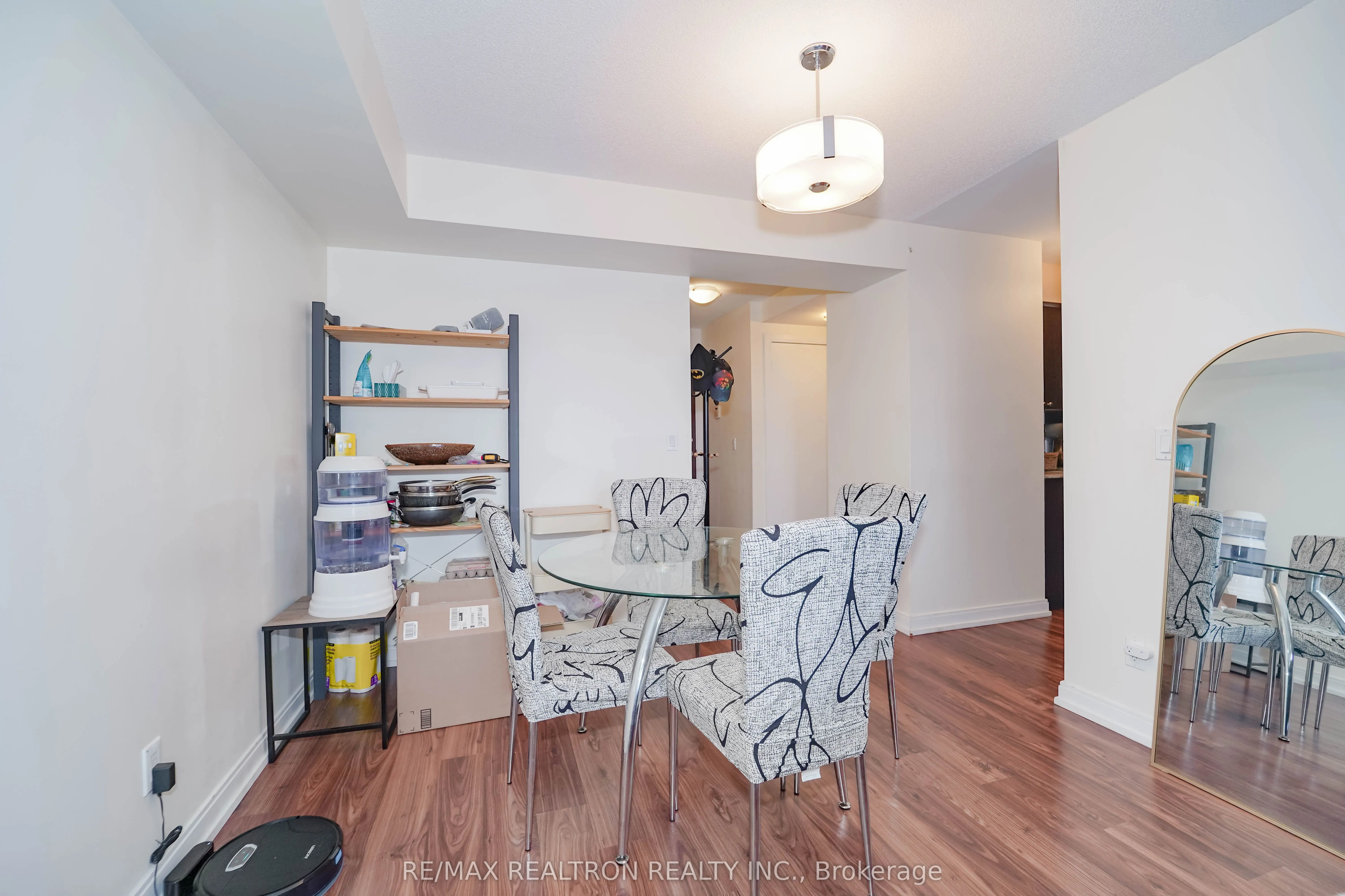 181 Village Green Square, #2518