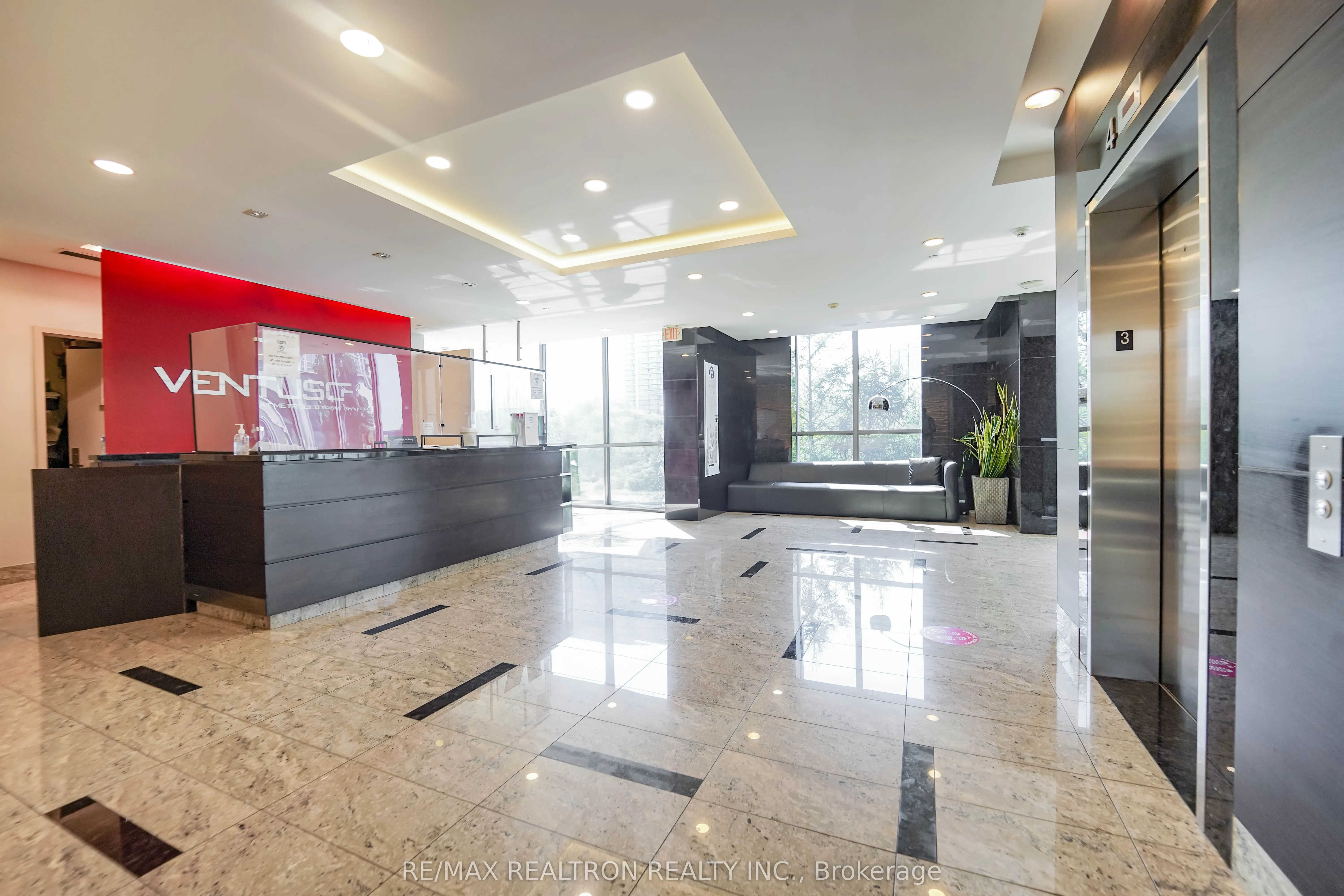 181 Village Green Square, #2518