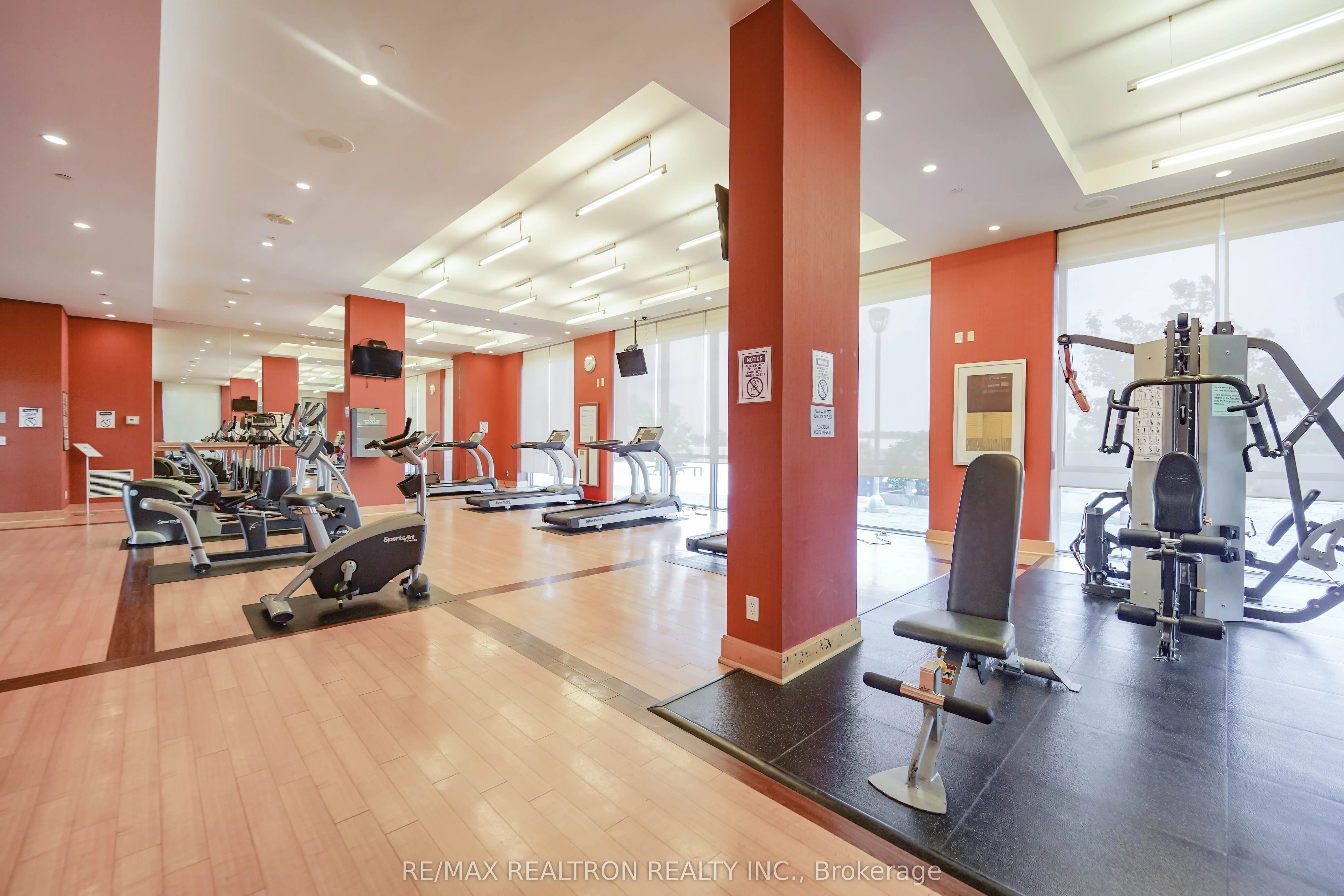181 Village Green Square, #2518