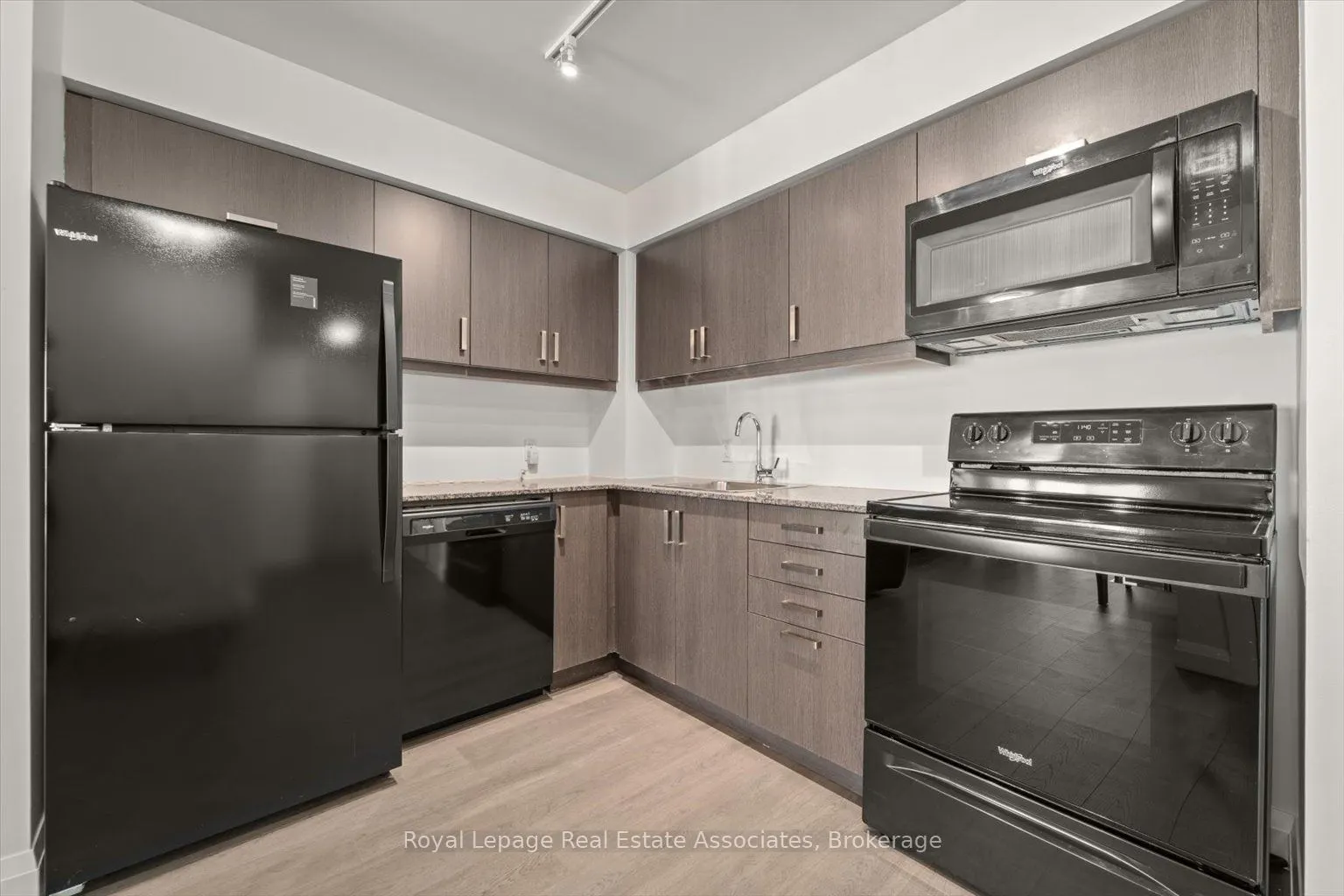 30 Meadowglen Place, #1106